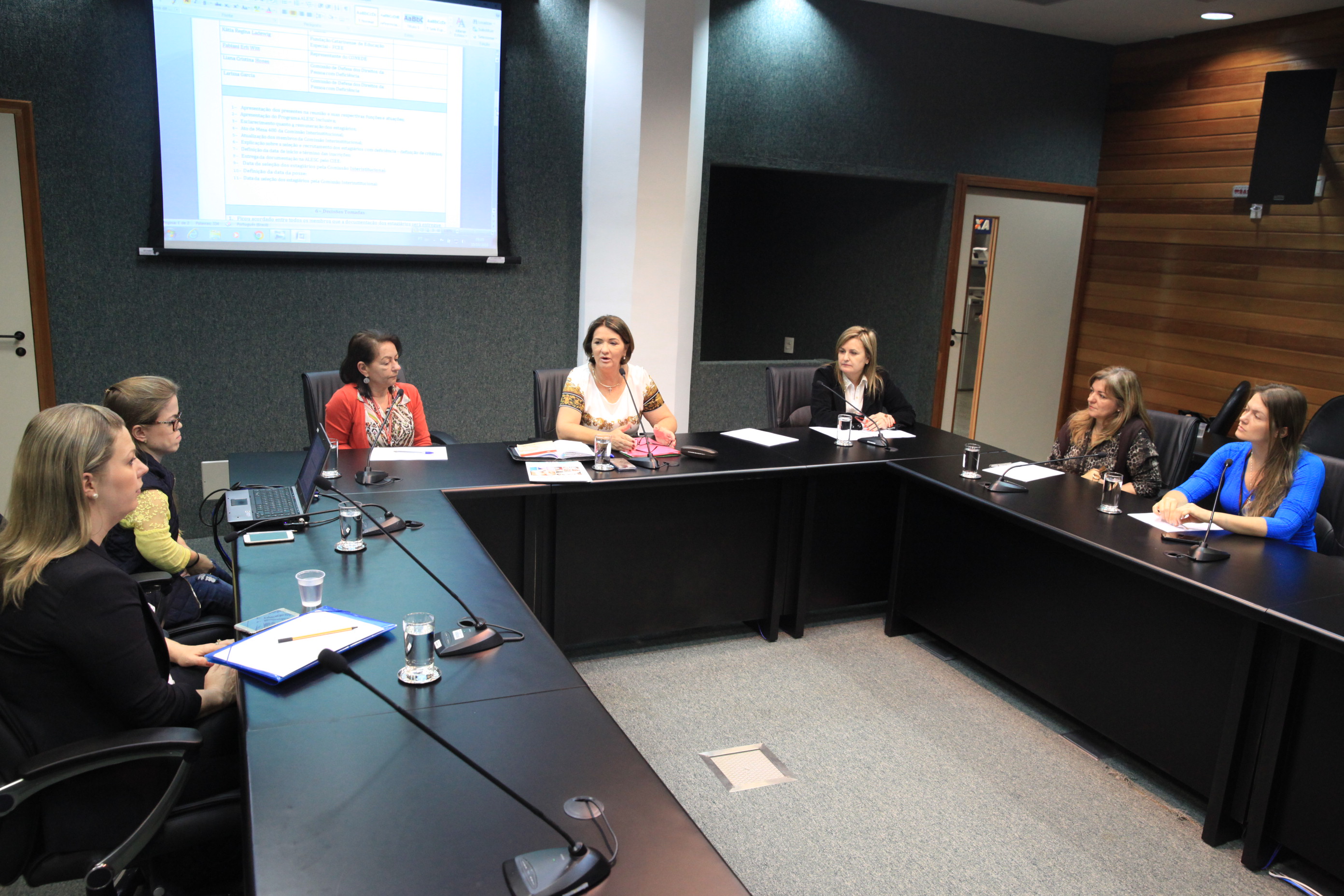 Comissão de Defesa dos Direitos da Pessoa com Deficiência.