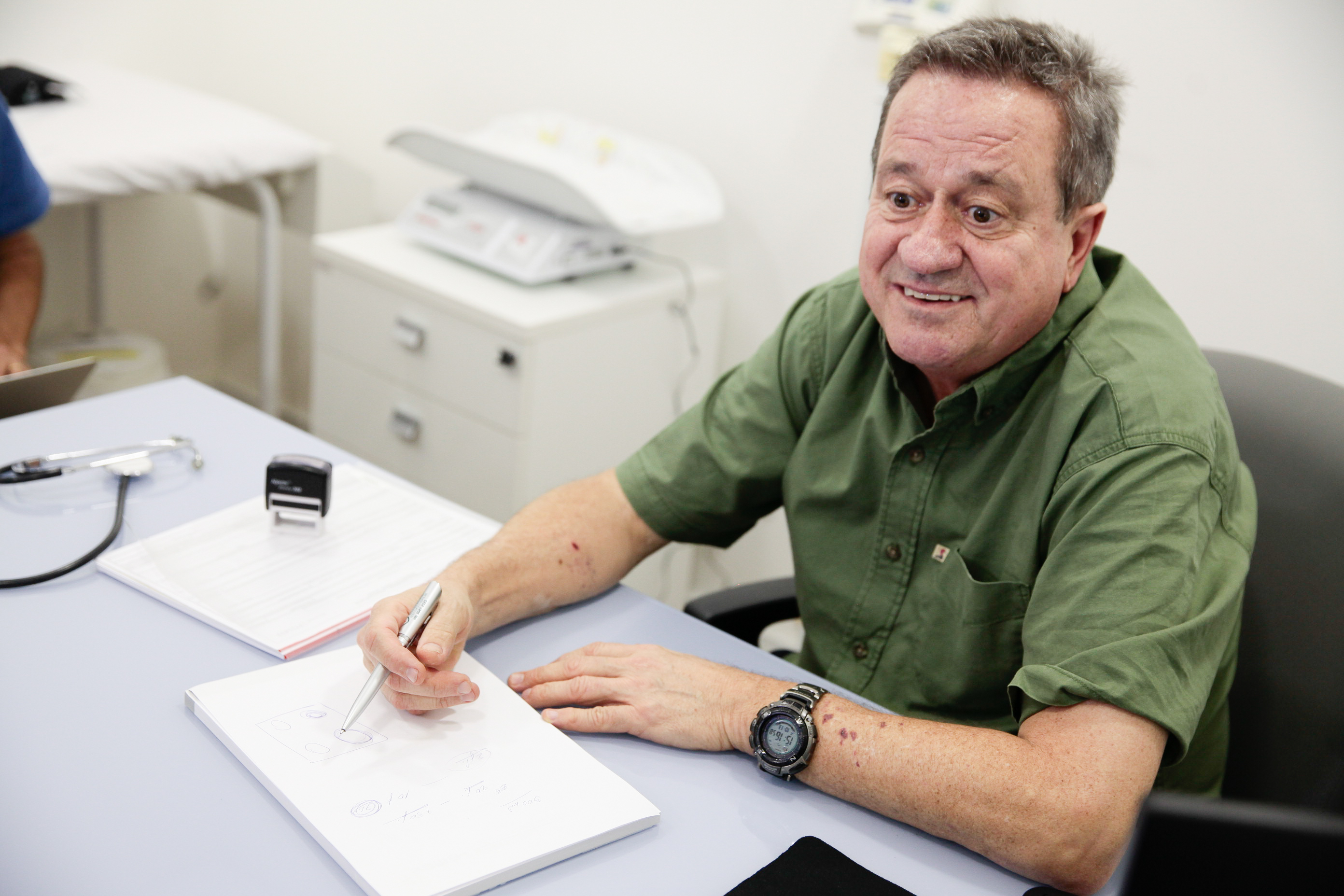 Dr. Carlos Schoeller.