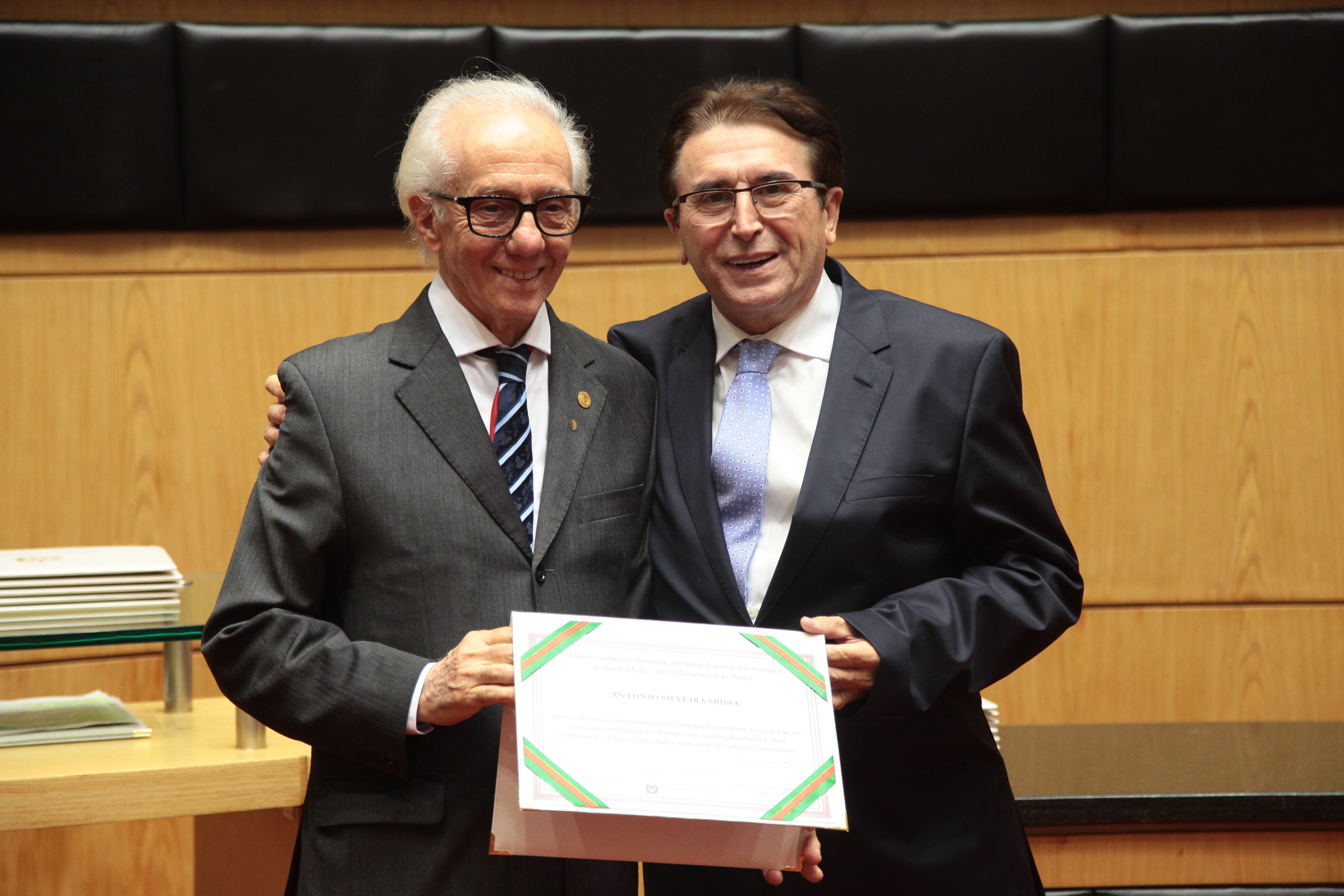 Homenageado Dr. Antonio Silveira Sbissa - Sessão Especial ao Dia do Médico.