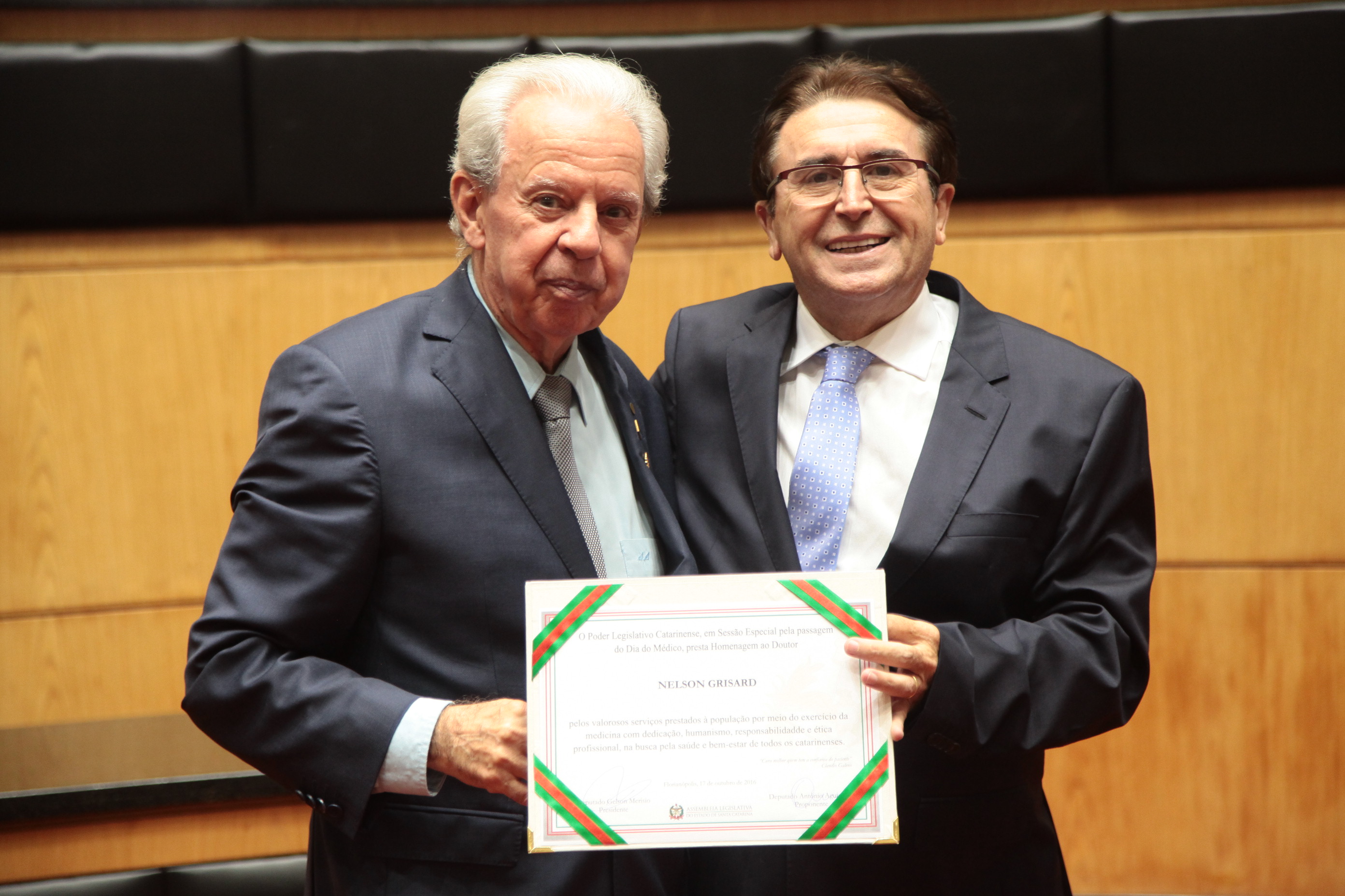 Homenageado Dr Nelson Grisard - Sessão Especial ao Dia do Médico.