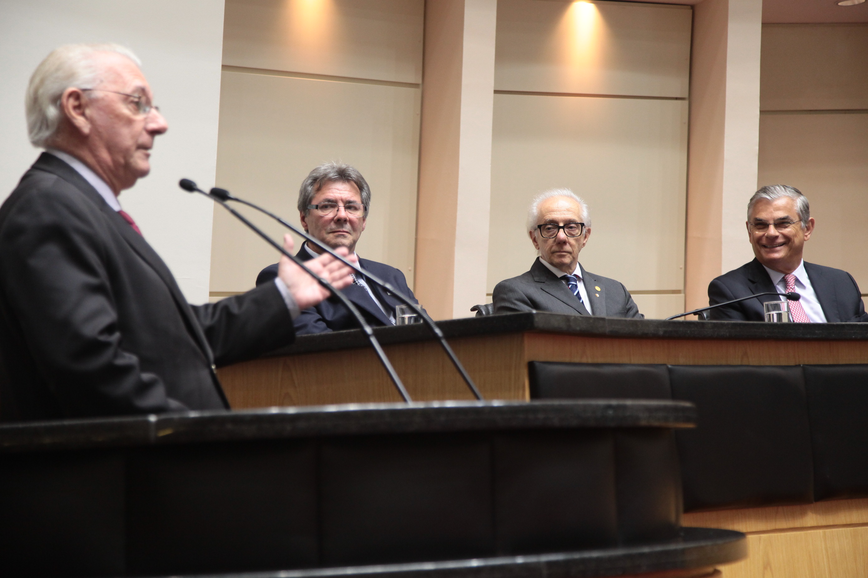 Dr. Antonio Silveira Sbissa, Presidente do Conselho Regional de Medicina - Sessão Especial ao Dia do Médico.