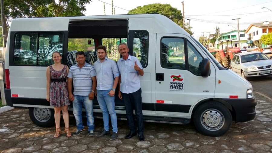 Lideranças políticas de Romelândia e a Van de Transporte de Pacientes