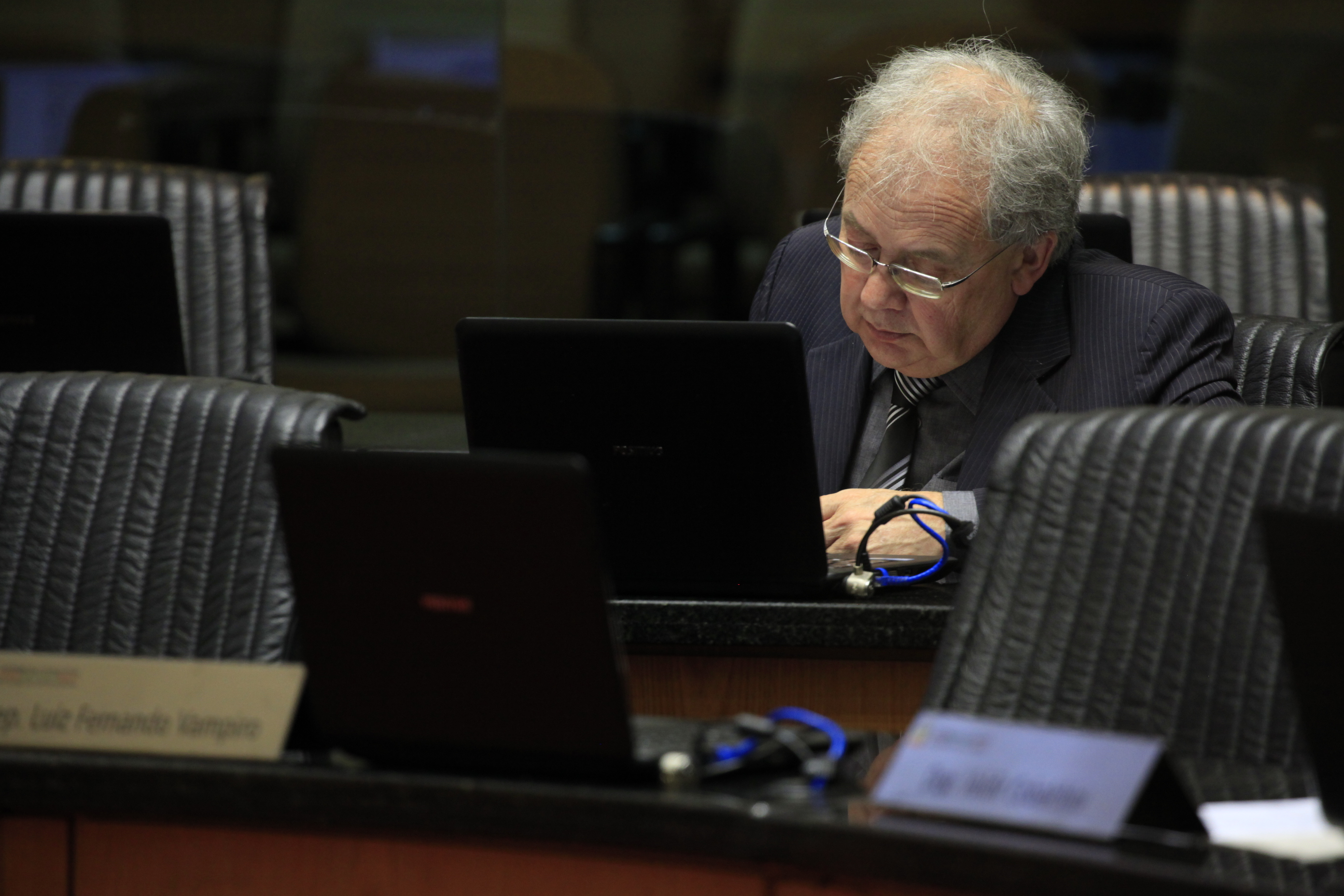 Deputado Fernando Coruja (PMDB). Sessão Ordinária. Foto: Fábio Queiroz / Agência AL