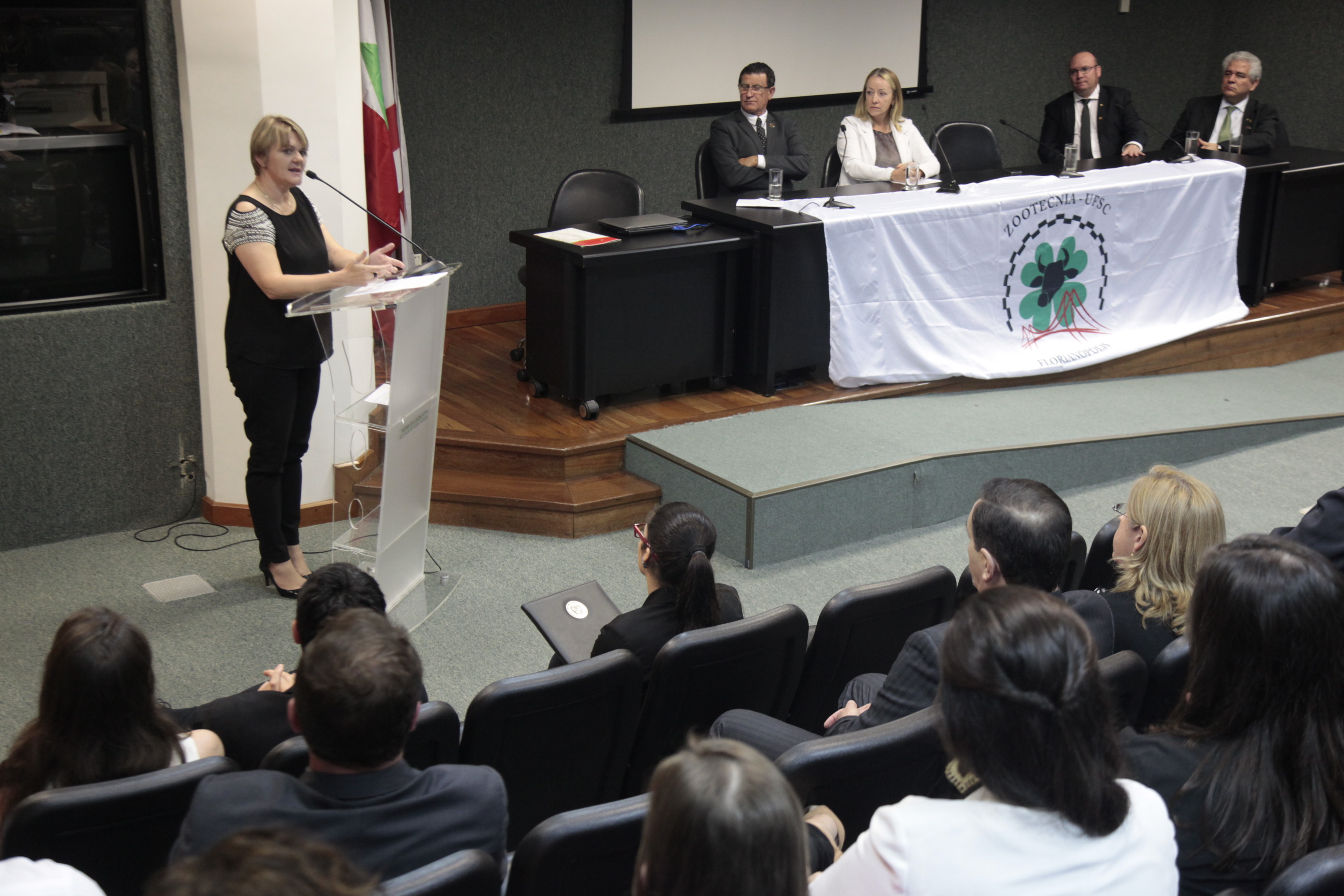 Ato Parlamentar Solene em homenagem Zootecnia do Brasil pela passagem dos seus 50 anos de criação.