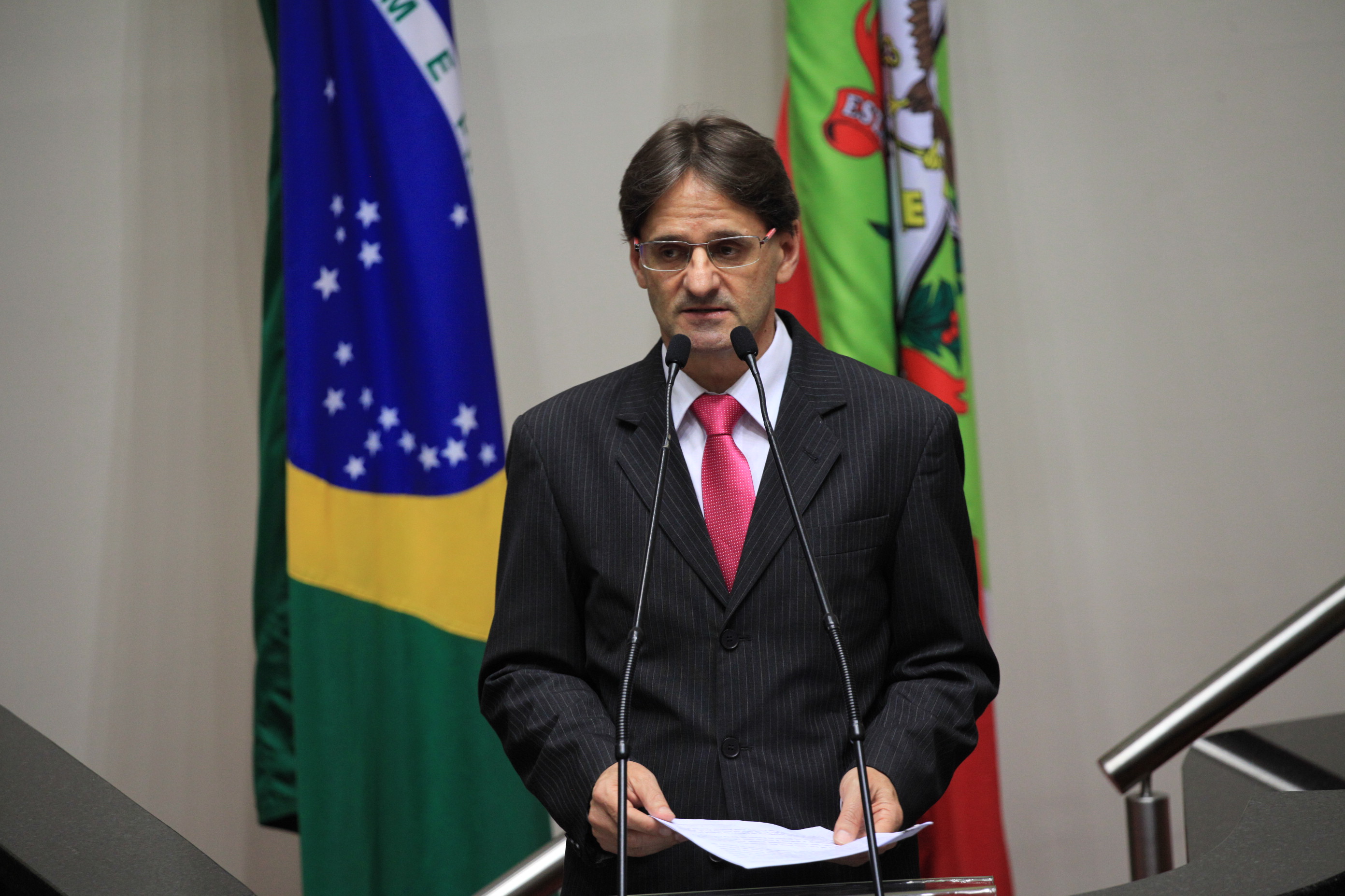 Sessão Ordinária. Deputado Neodi Saretta (PT).