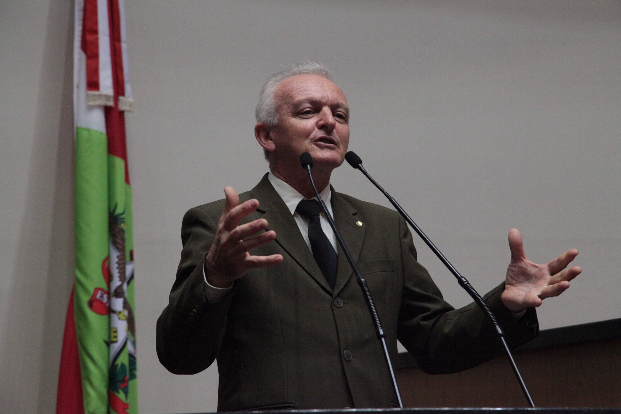 Almir Domingos Mattiello, presidente do Coral Alegria de Cantar