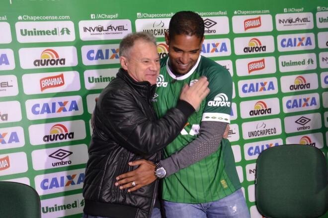 Esporte na Rede: em clima descontraído, Chapecoense aguarda Figueirense no domingo