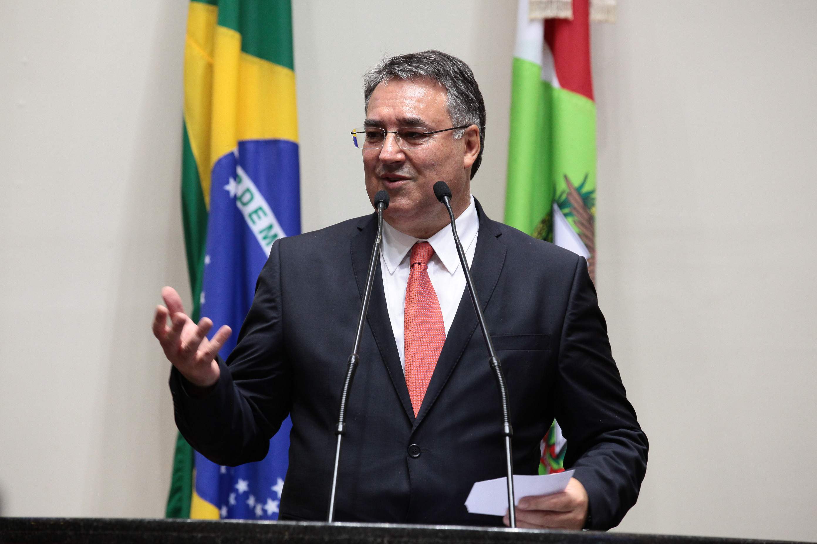 Sessão Especial em comemoração aos 100 anos de história do Banco do Brasil em Santa Catarina. Governador Raimundo Colombo.