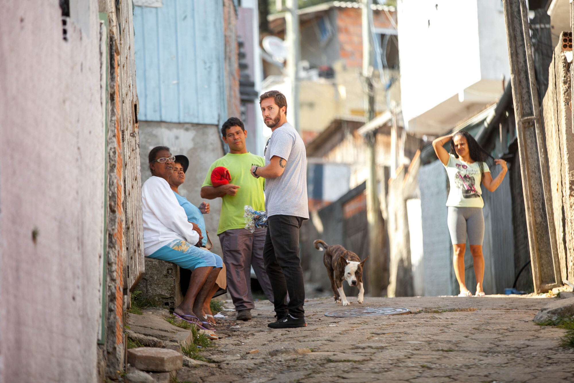 Samuel Schmidt e moradores da Vila Aparecida