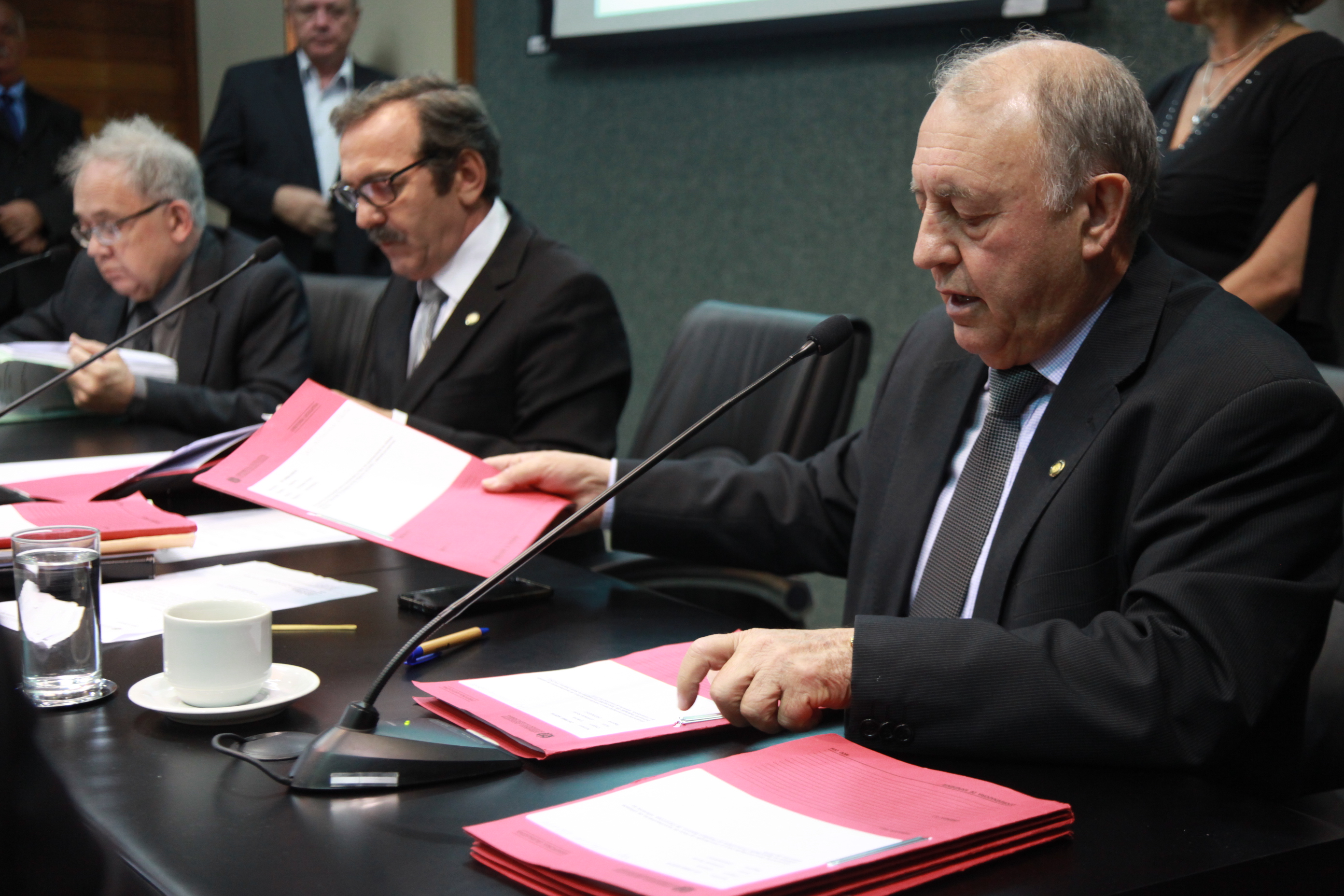 Comissão de Trabalho, Administração e Serviço Público.
