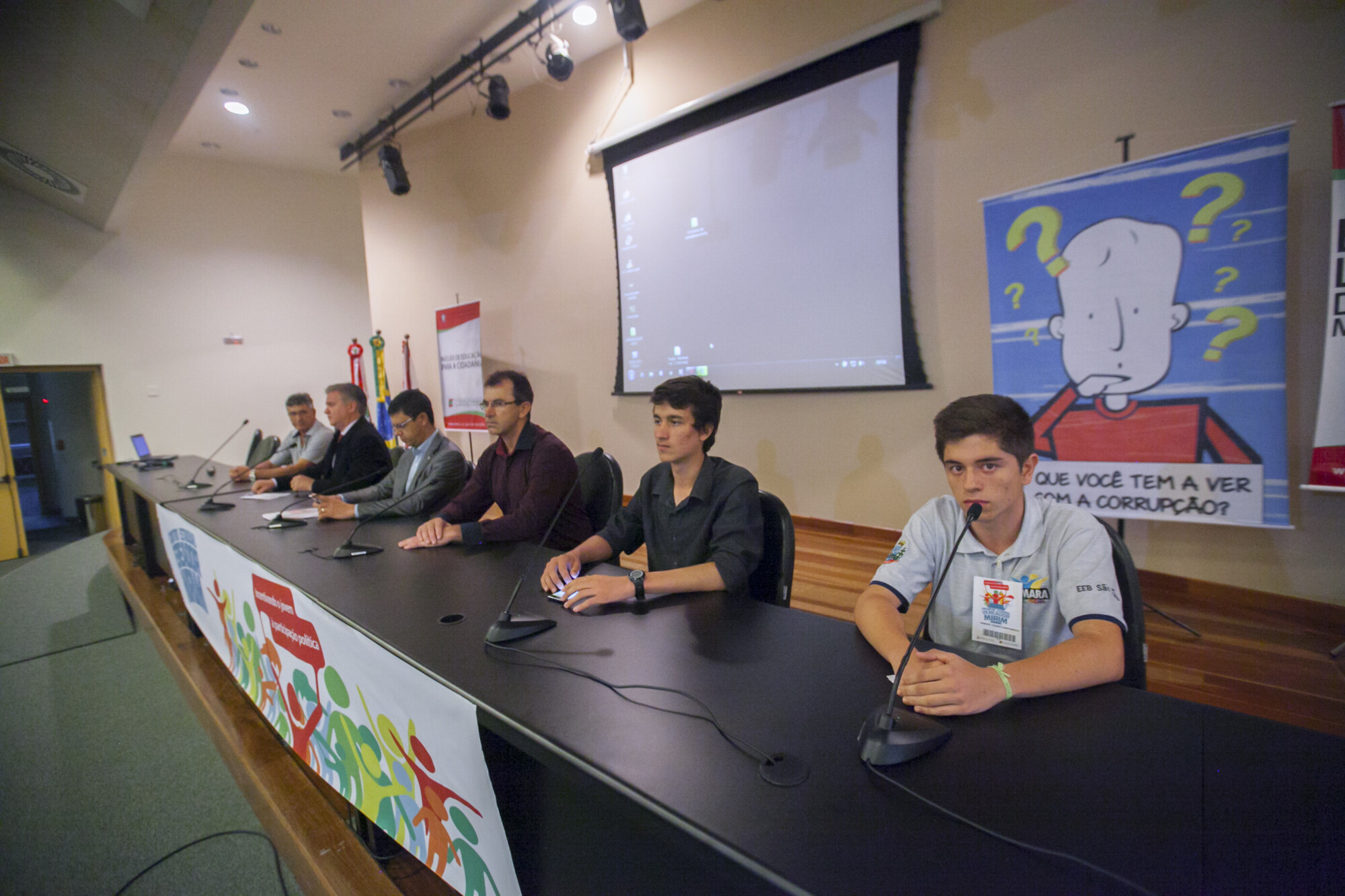 Estudante Gabriel Taison Campanholo é vereador mirim em Santiago do Sul