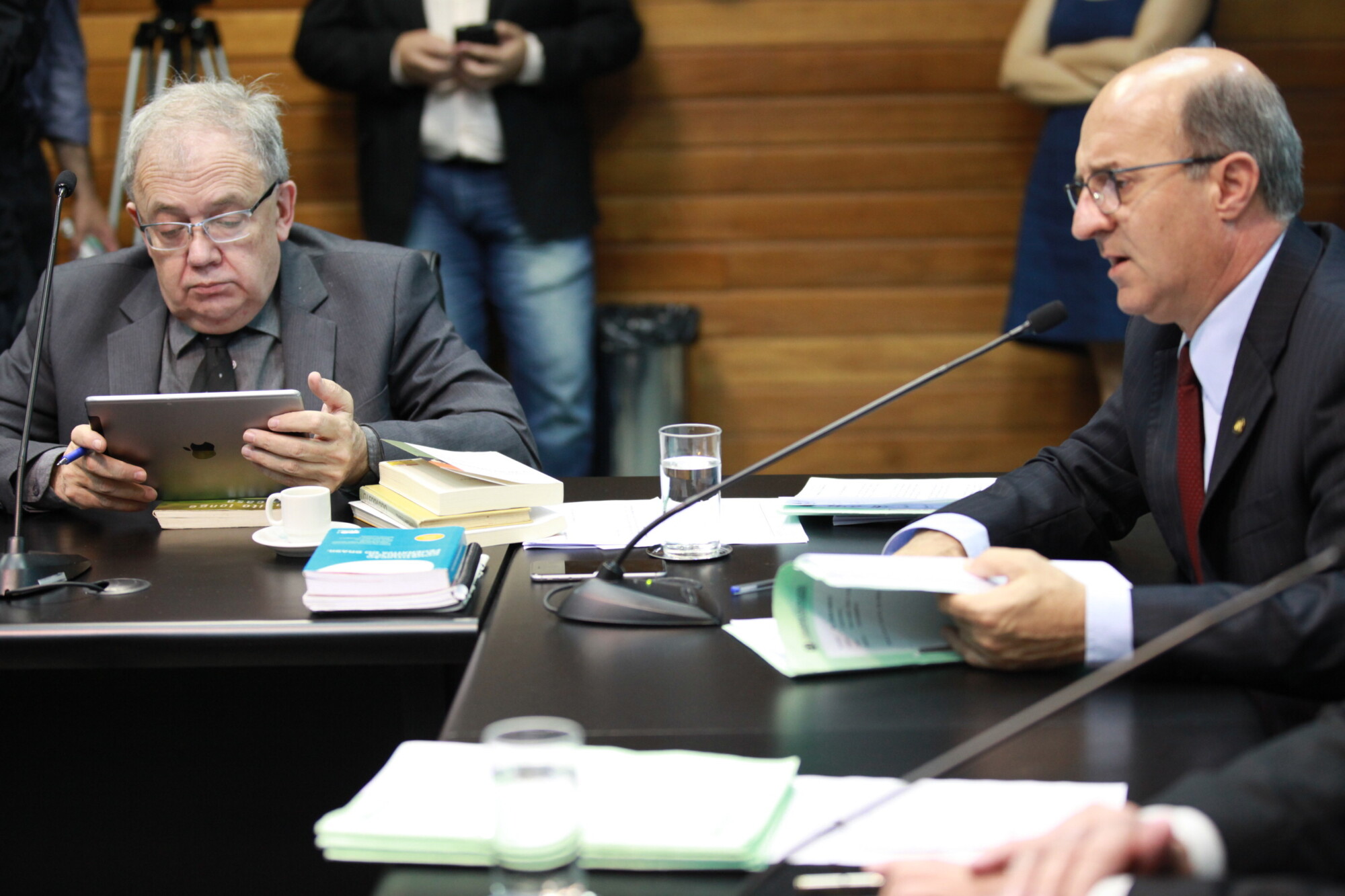 Emenda sobre repasse de duodécimo da Alesc para TJ e MP adia votação da LDO