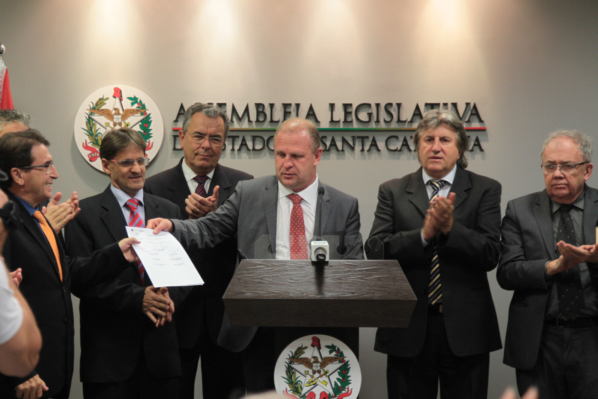 SC é o primeiro Estado a aumentar repasse obrigatório à saúde pública