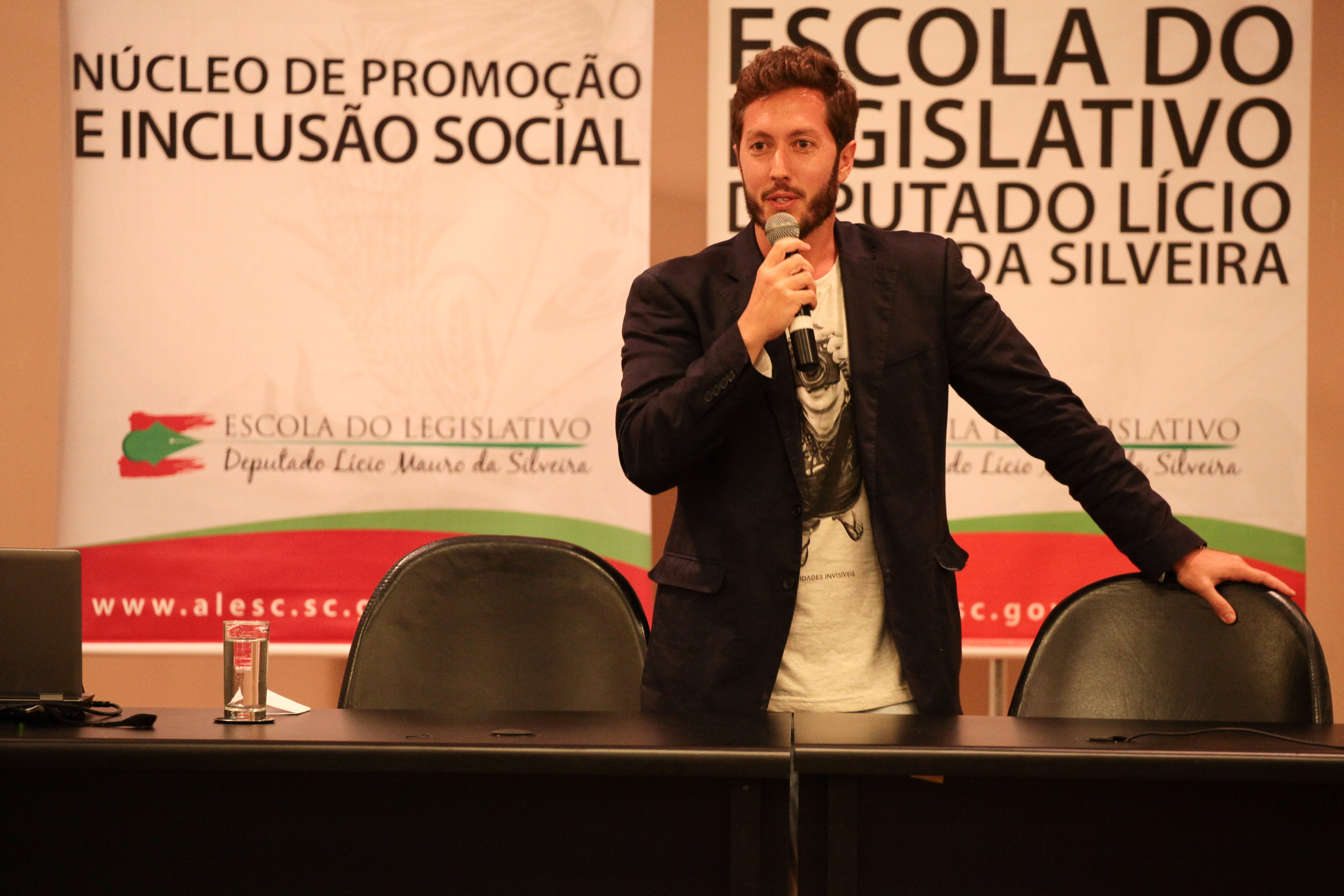 IIº Seminário Estadual de Práticas Exitosas na área da criança e do adolescente. Samuel Schimidt dos Santos.