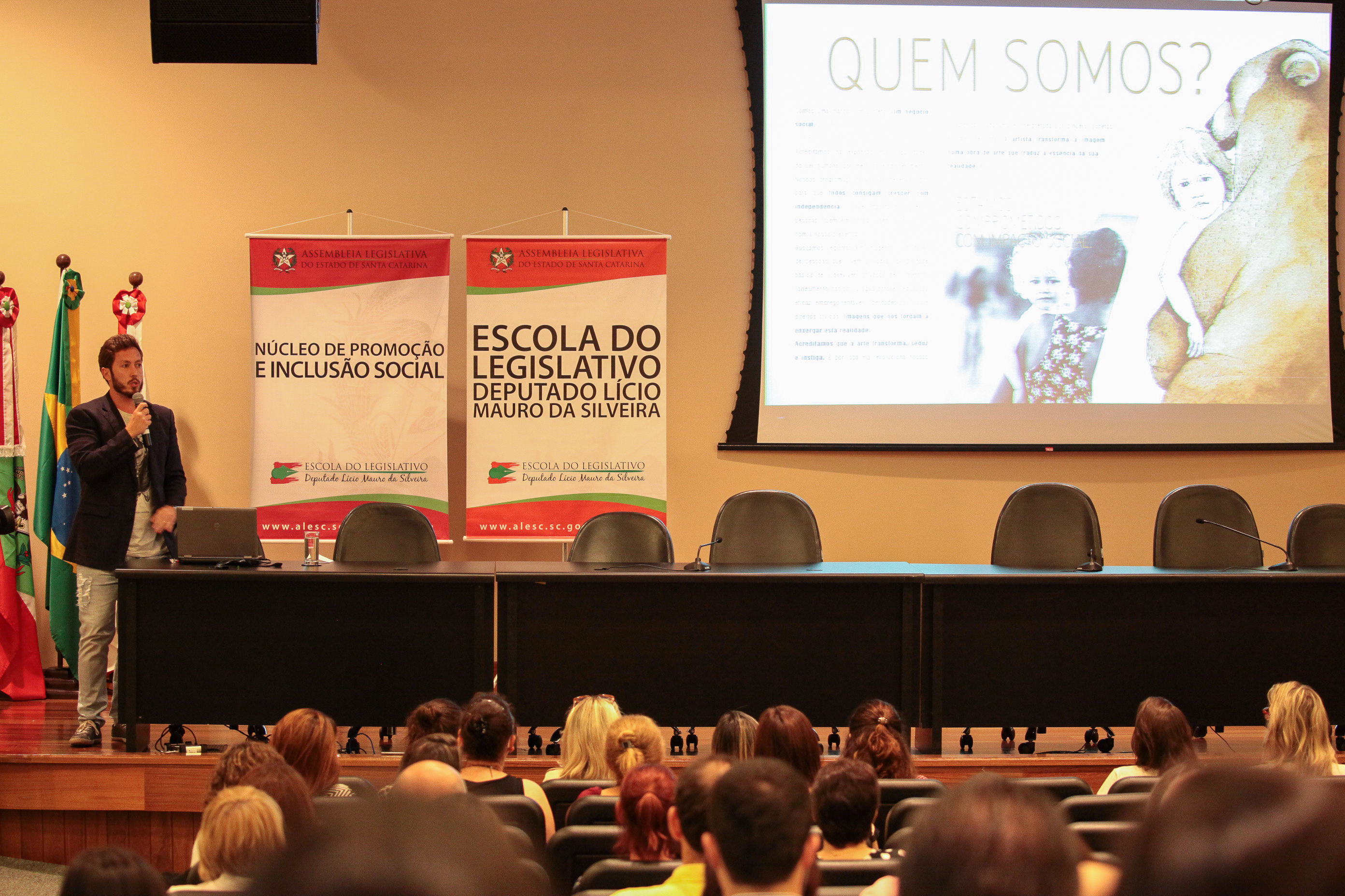 IIº Seminário Estadual de Práticas Exitosas na área da criança e do adolescente. Samuel Schimidt dos Santos.