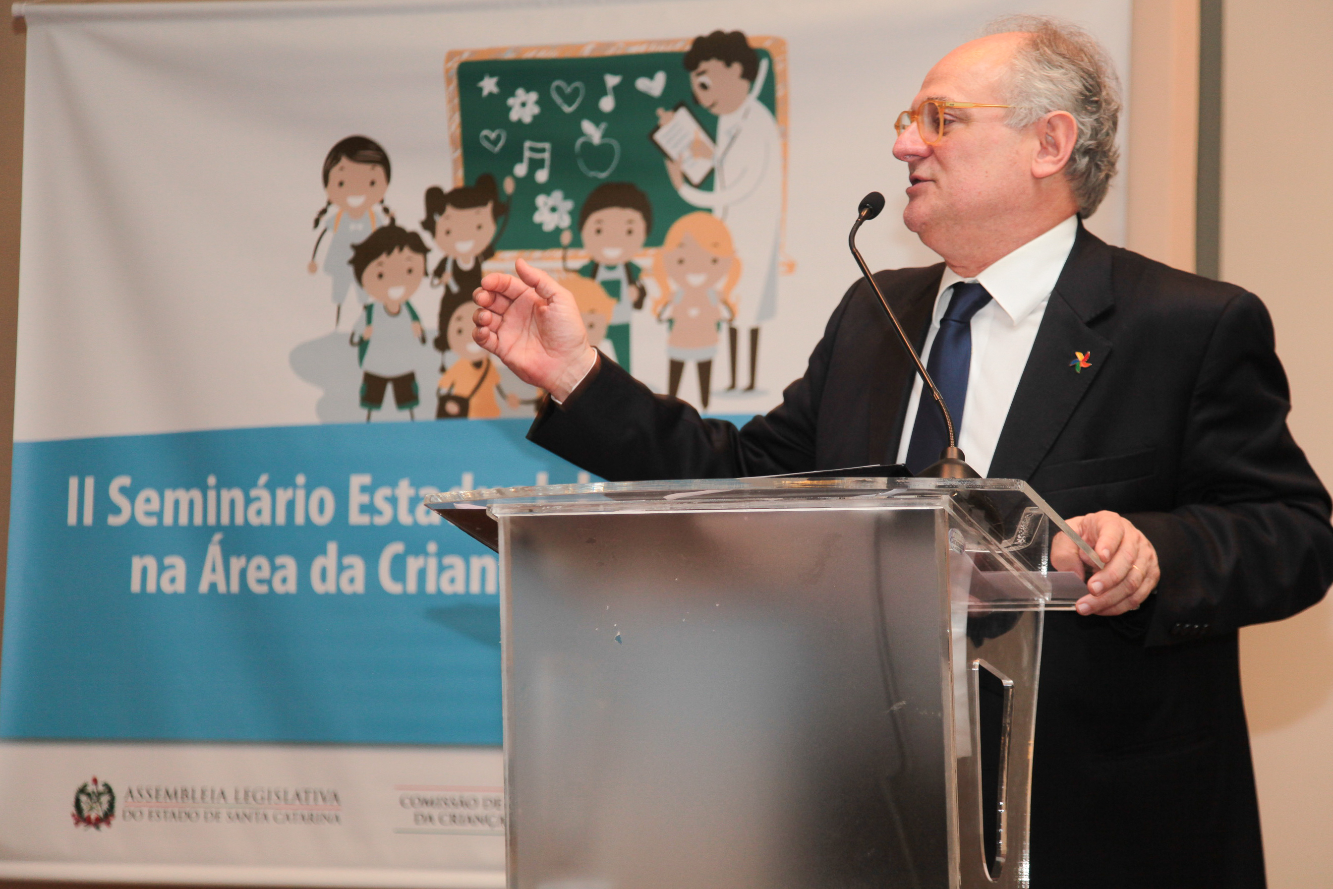 IIº Seminário Estadual de Práticas Exitosas na área da criança e do adolescente. Deputado Vicente Caropreso (PSDB)