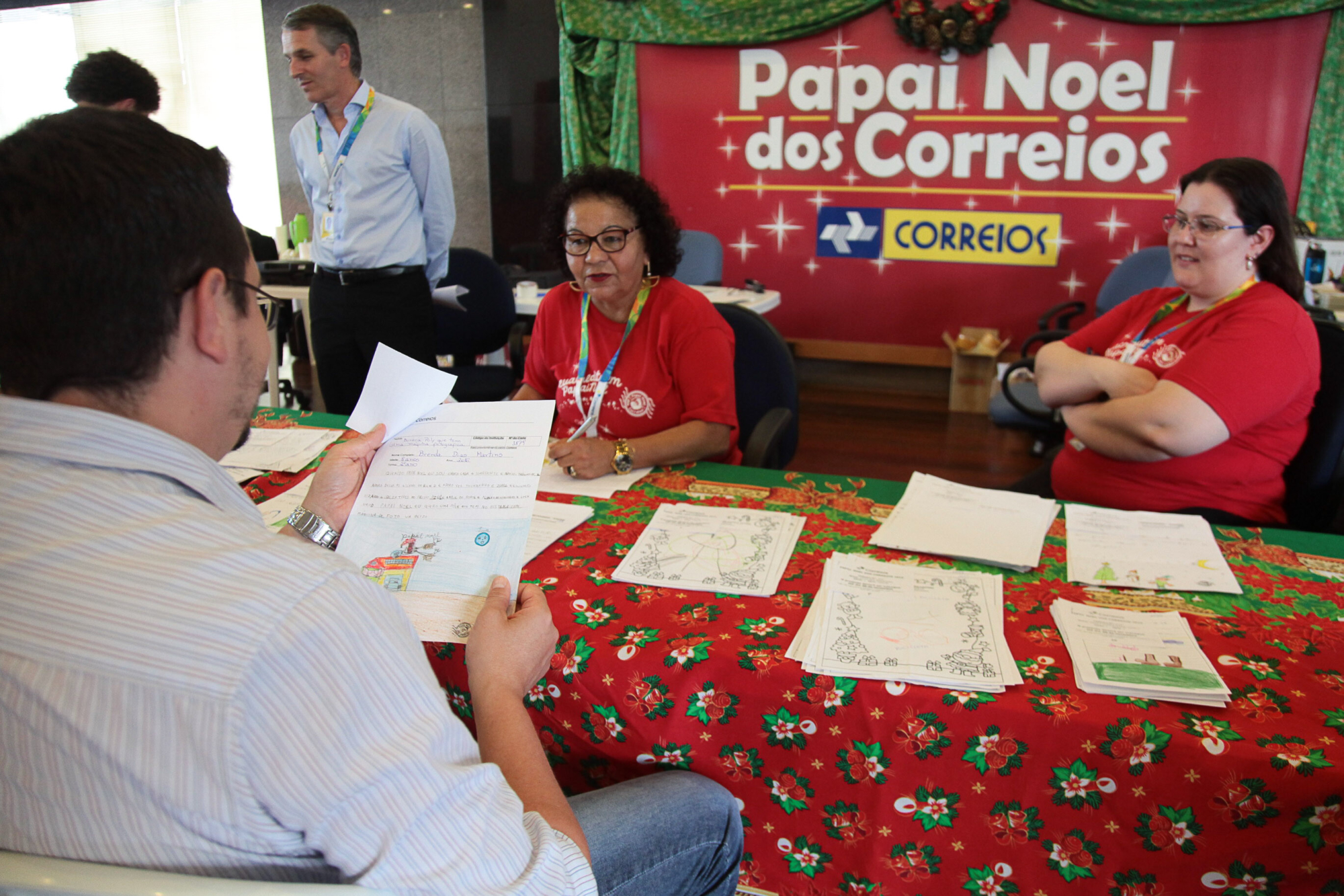 Campanha Papai Noel dos Correios deve beneficiar 15 mil crianças carentes em SC
