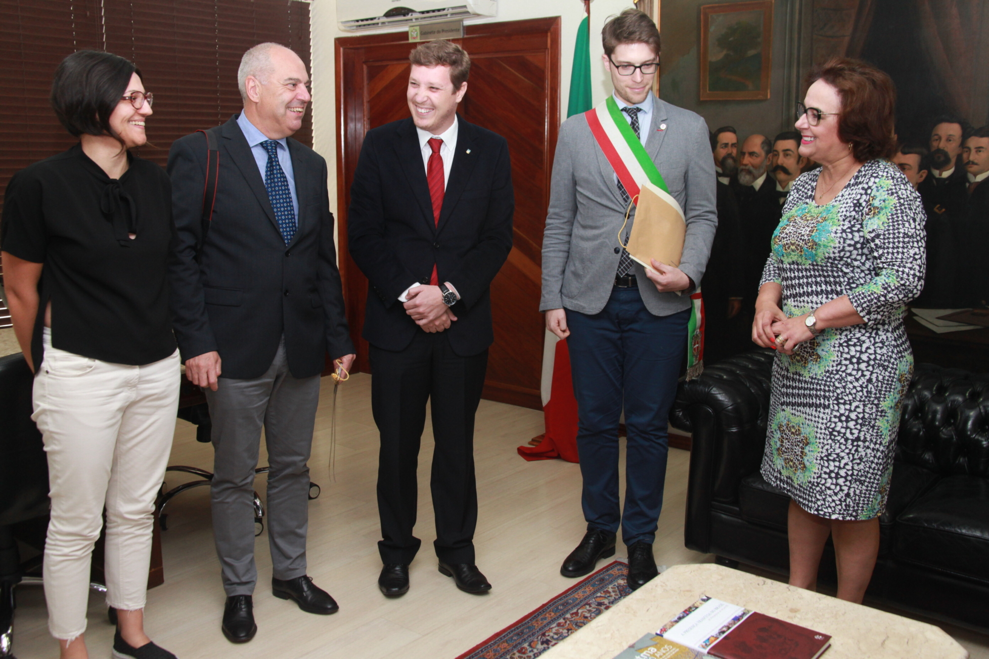 Comitiva italiana visita Assembleia Legislativa