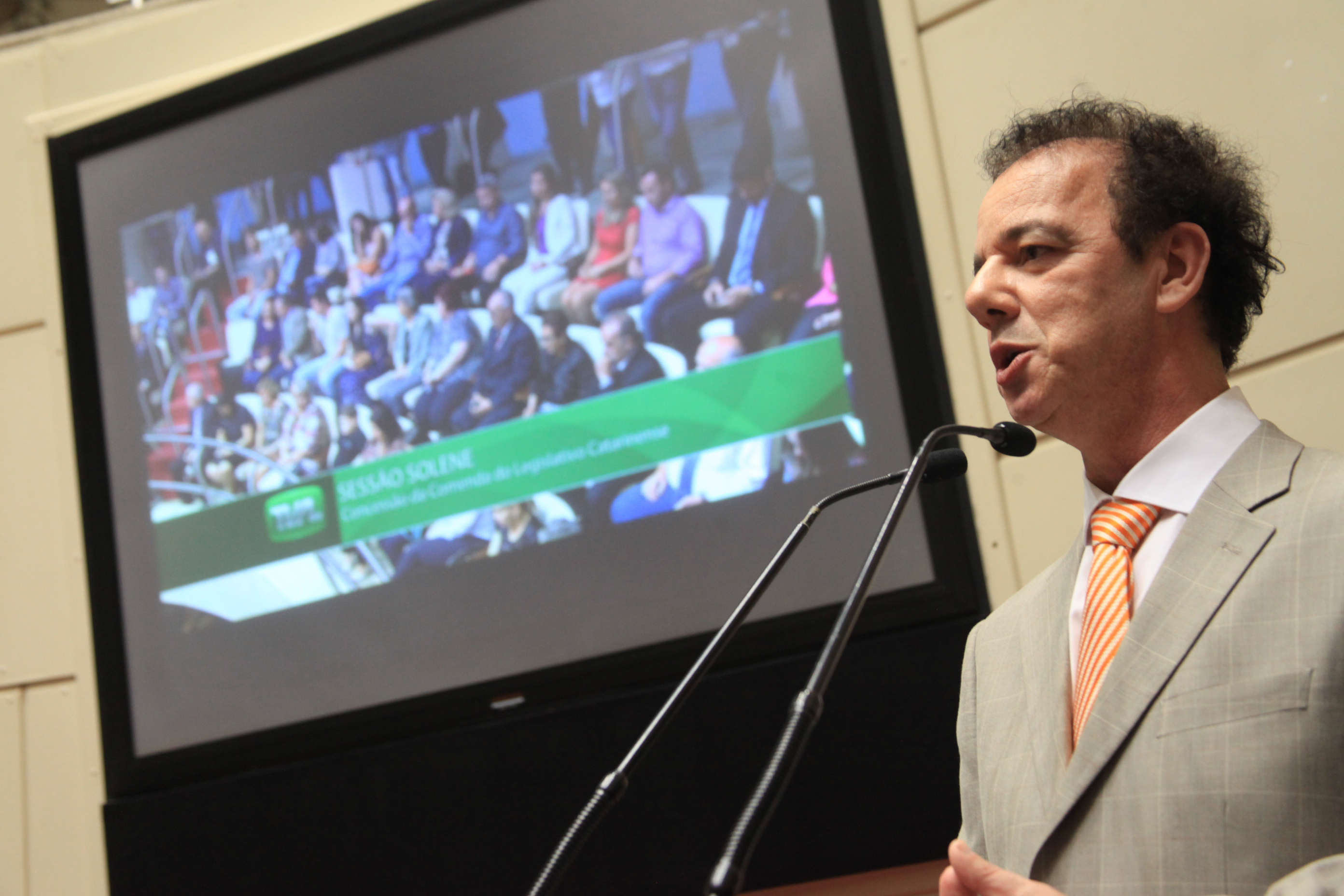 Solenidade de concessão da Comenda do Legislativo Catarinense. Deputado Ismael dos Santos (PSD) Foto: Fábio Queiroz