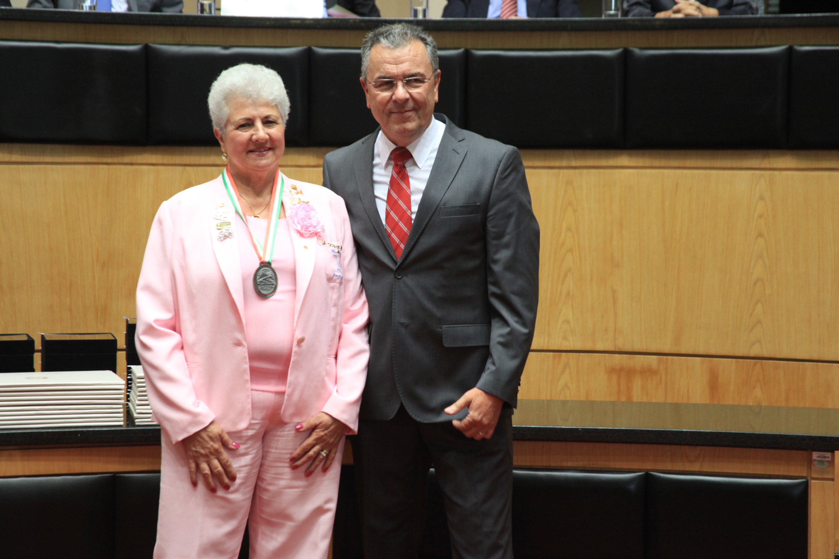 Homenageados na Solenidade de concessão da Comenda do Legislativo Catarinense.