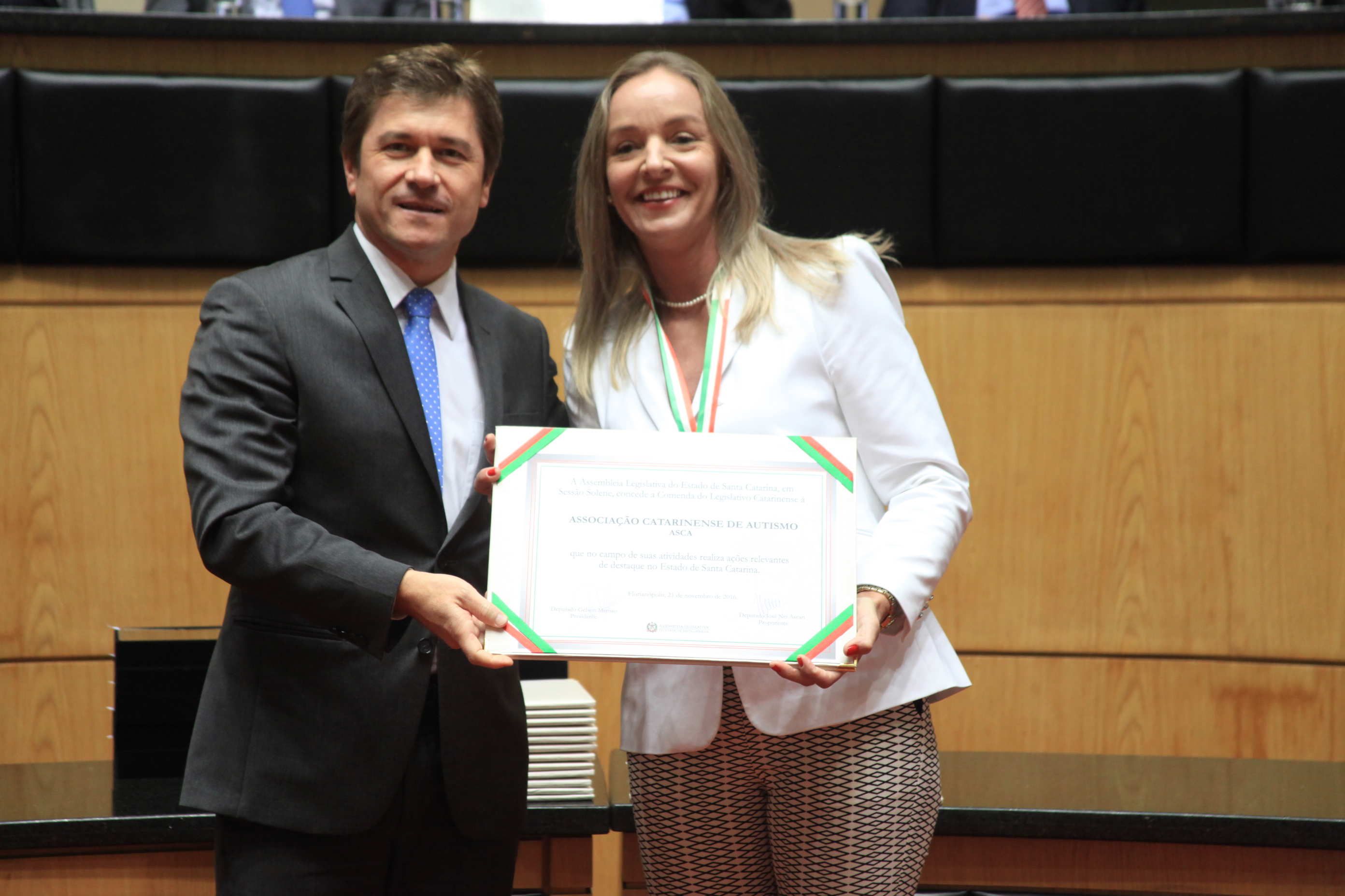 Homenageados na Solenidade de concessão da Comenda do Legislativo Catarinense.