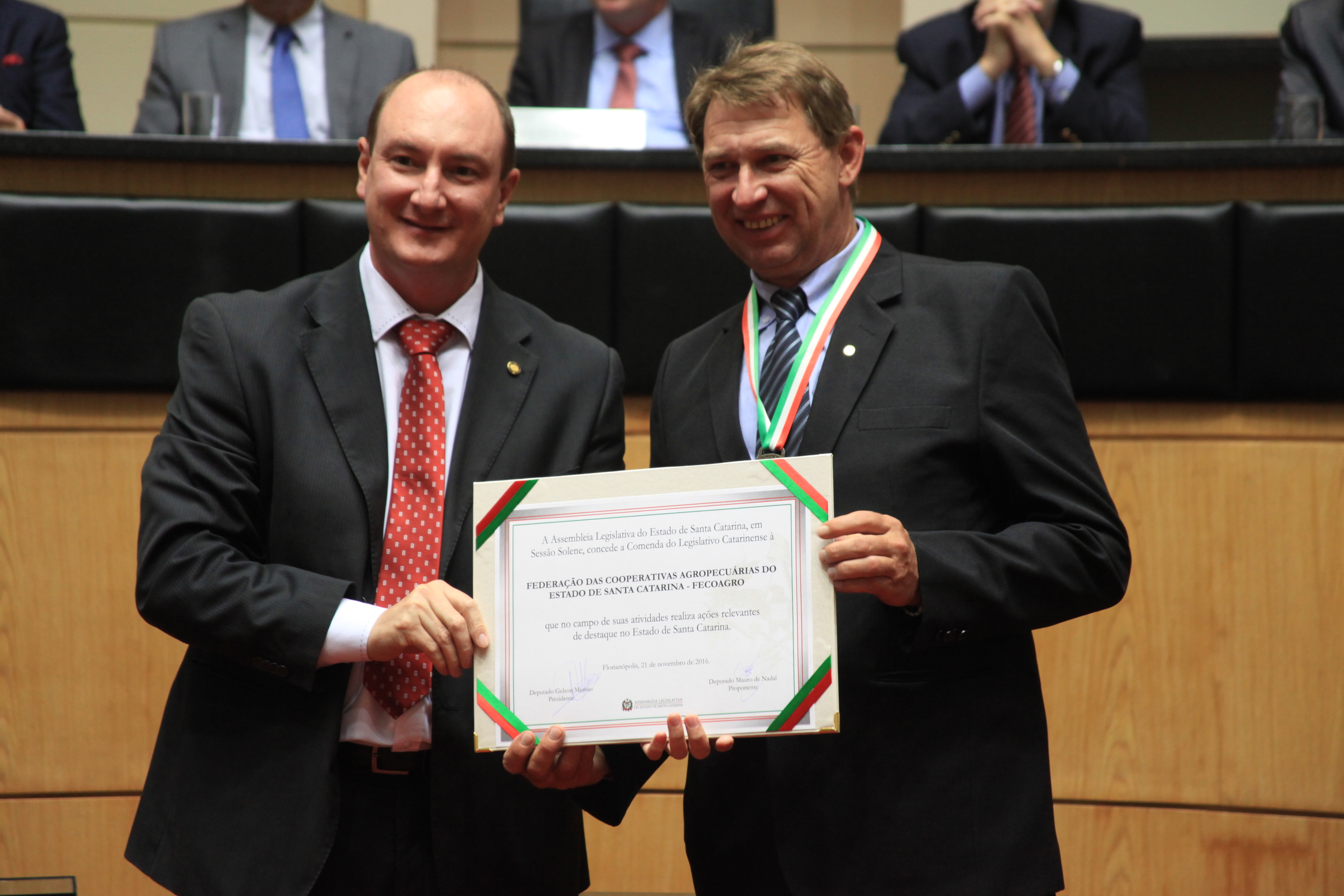 Homenageados na Solenidade de concessão da Comenda do Legislativo Catarinense.