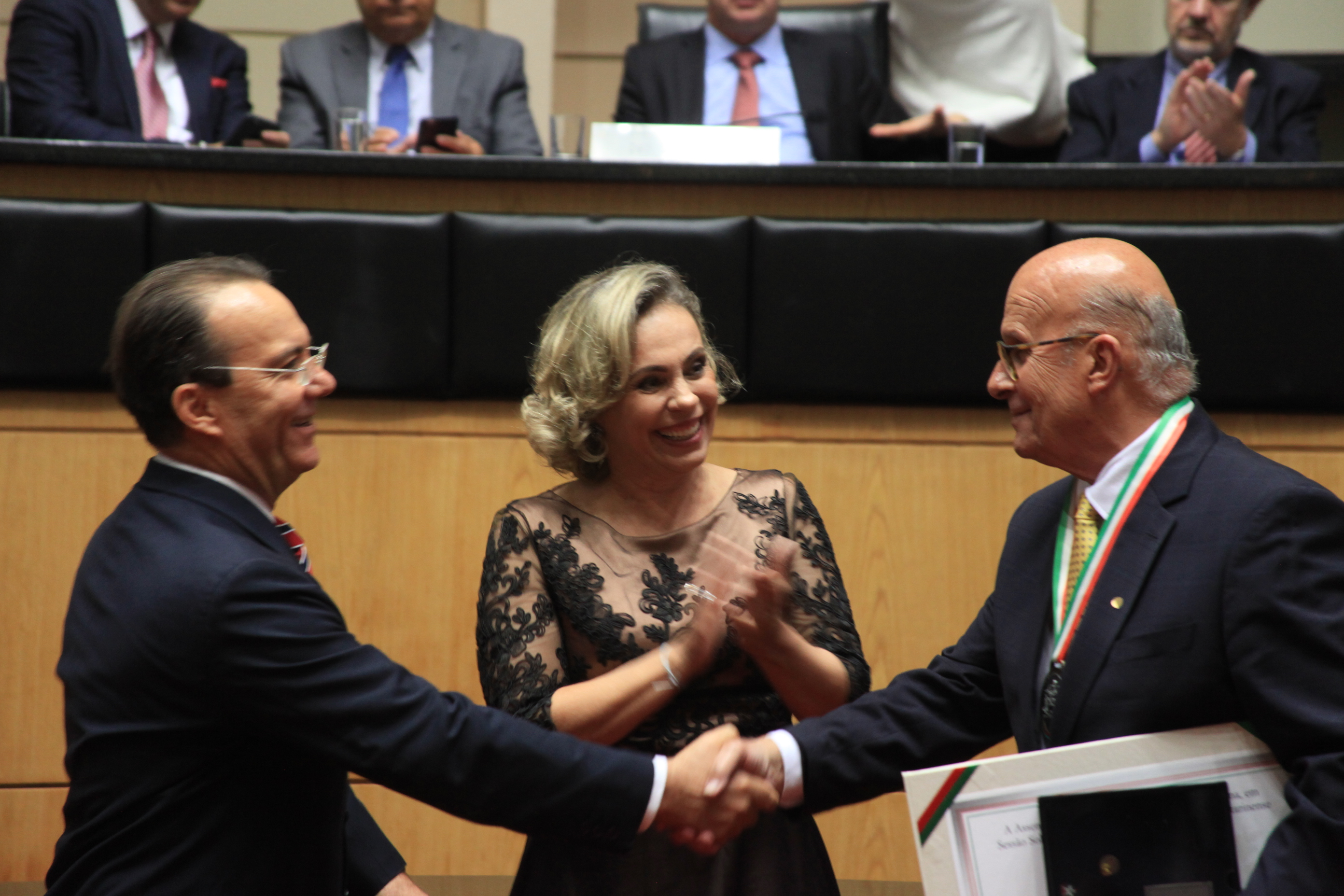 Homenageados na Solenidade de concessão da Comenda do Legislativo Catarinense.