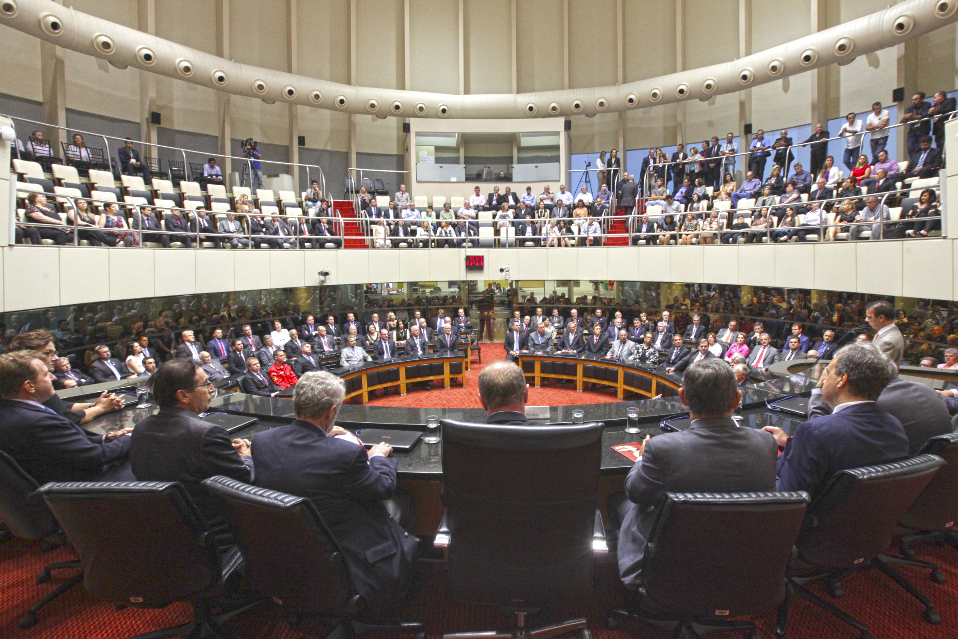 Solenidade de concessão da Comenda do Legislativo Catarinense. Foto: Fábio Queiroz