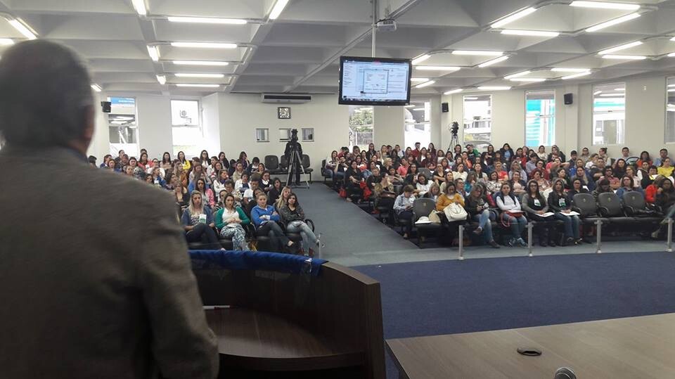 Região de Caçador recebe seminário de Currículo Funcional Natural
