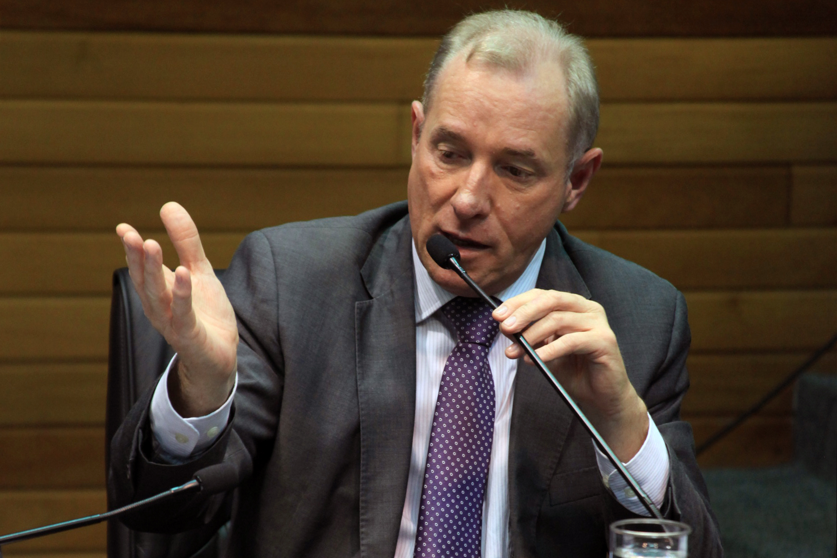 Comissão de Finanças e Tributação.  Deputado Aldo Schneider (PMDB) .