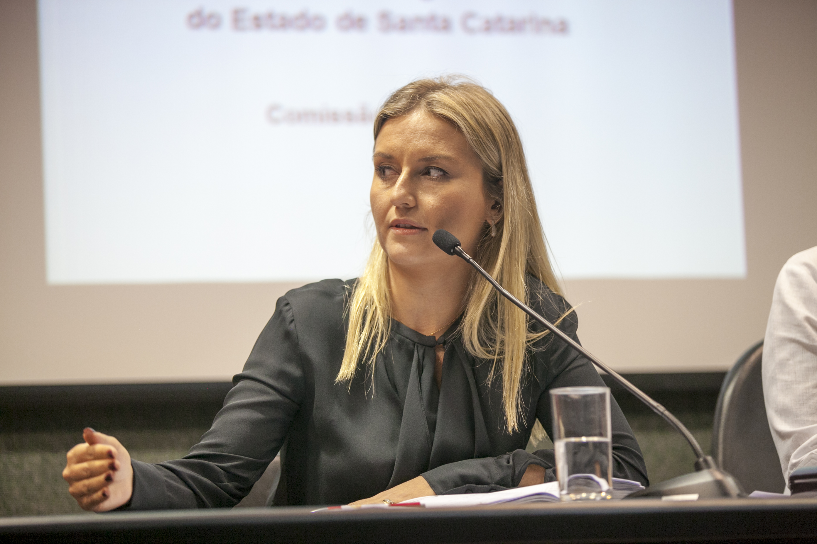 Ariadne Sartori, promotora de Justiça.