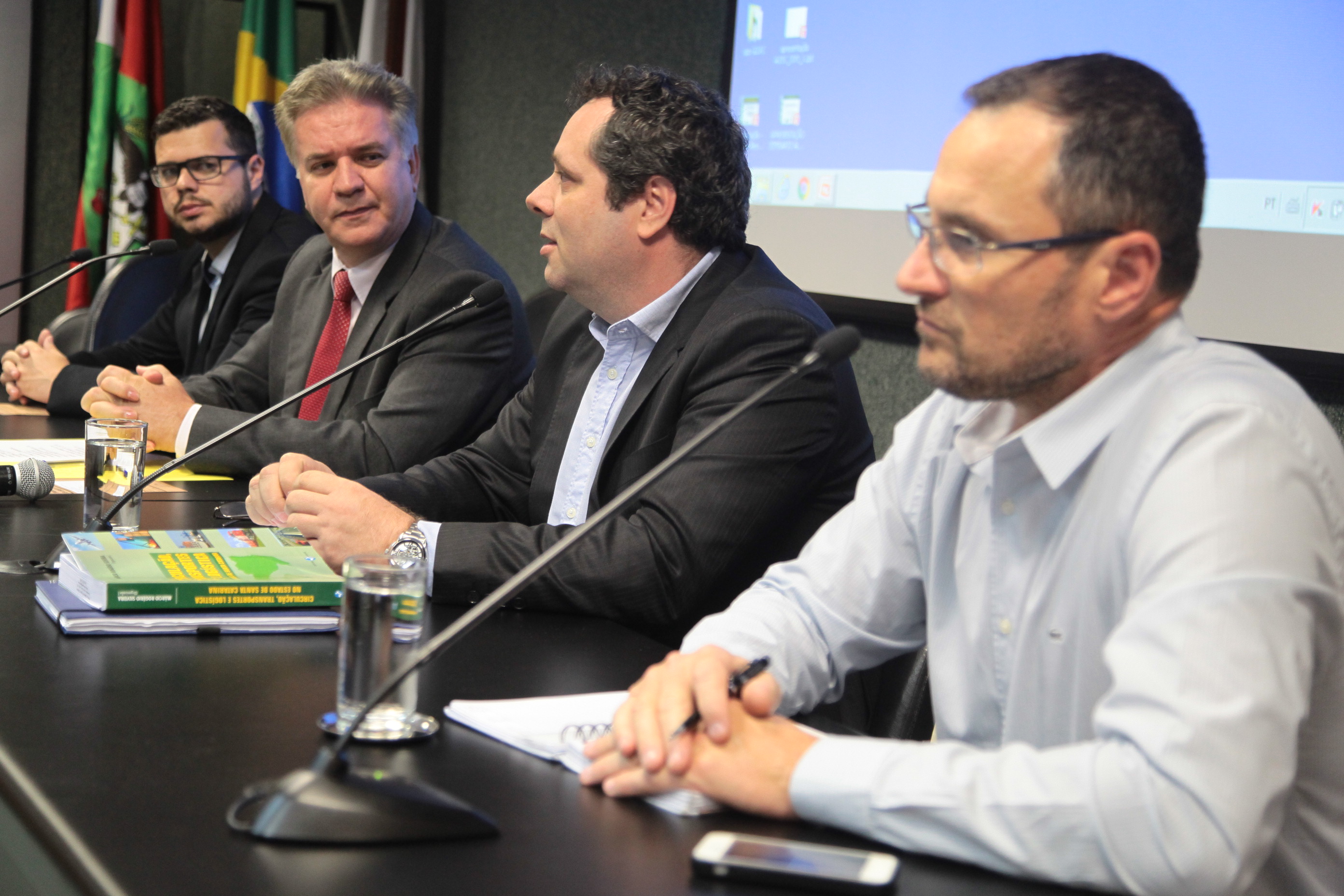 Seminário sobre Circulação, Transporte e Logística no Estado de Santa Catarina.