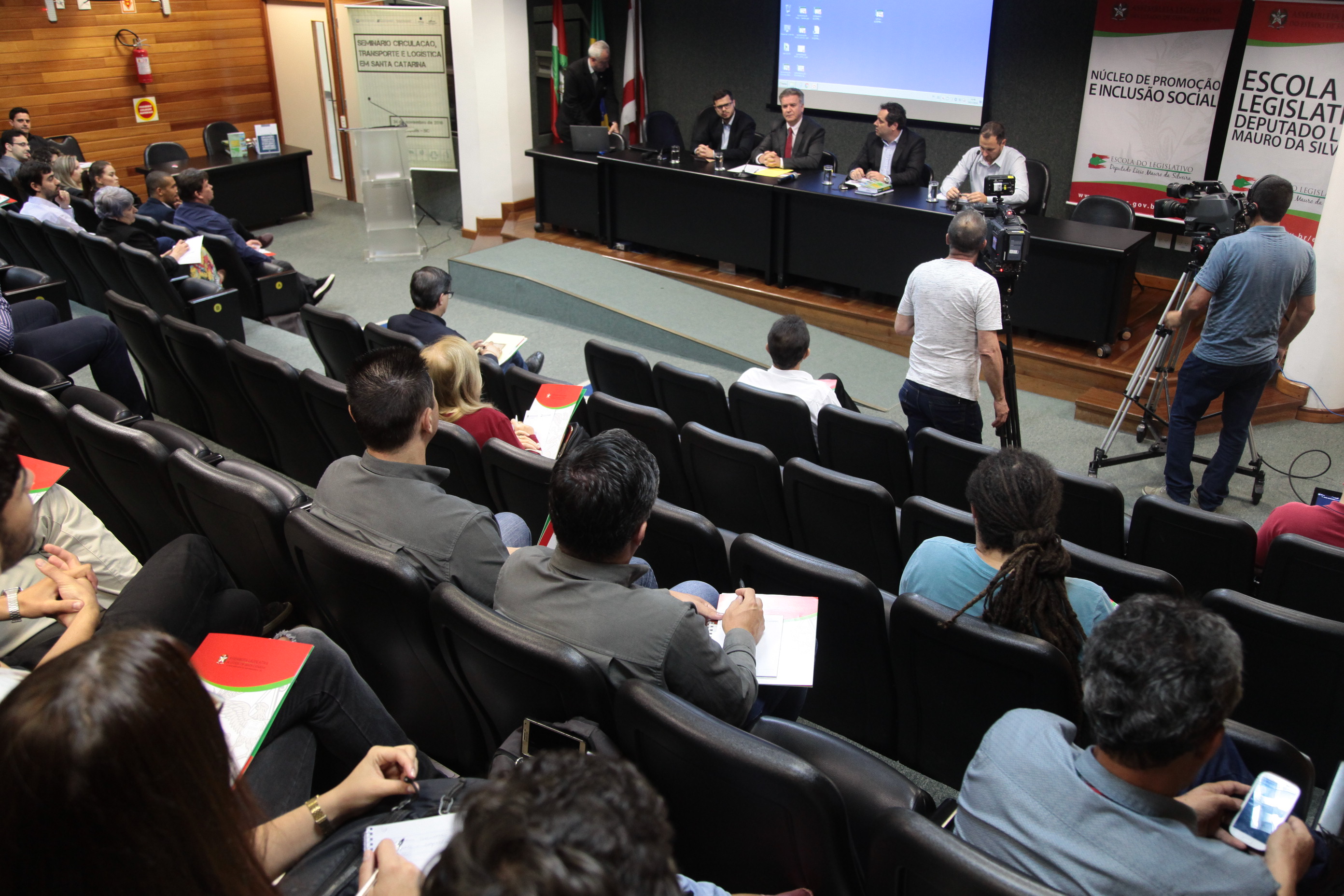Seminário sobre Circulação, Transporte e Logística no Estado de Santa Catarina.