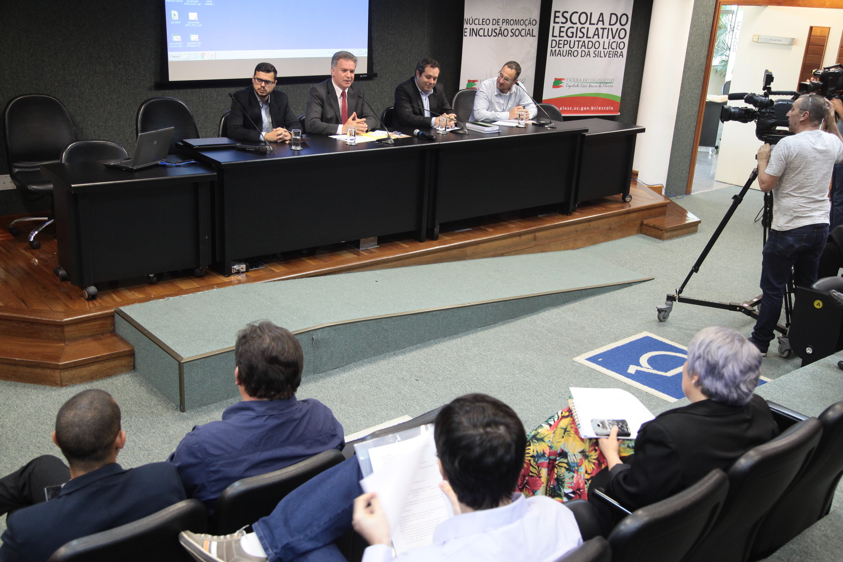 Seminário sobre Circulação, Transporte e Logística no Estado de Santa Catarina.