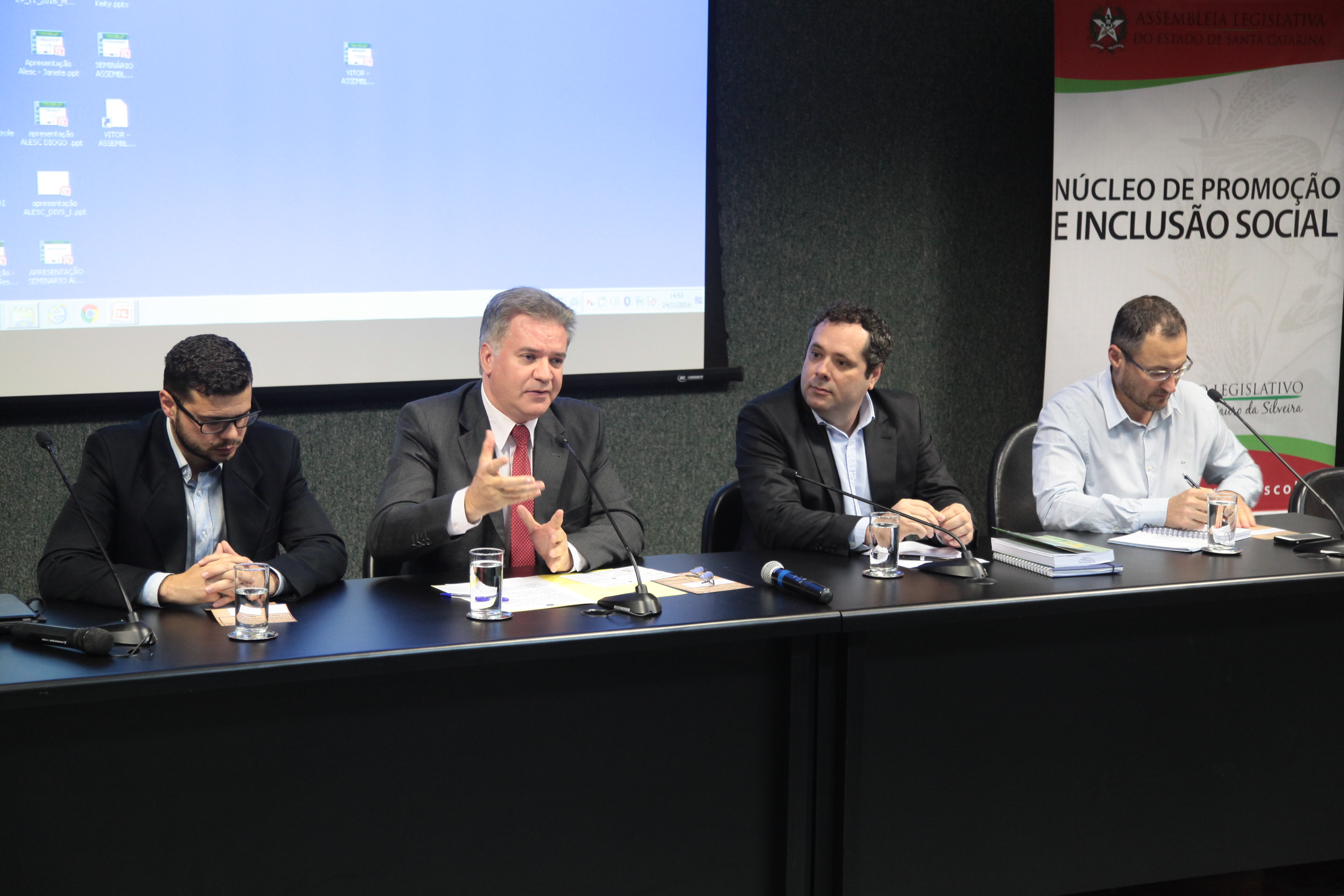 Seminário sobre Circulação, Transporte e Logística no Estado de Santa Catarina.