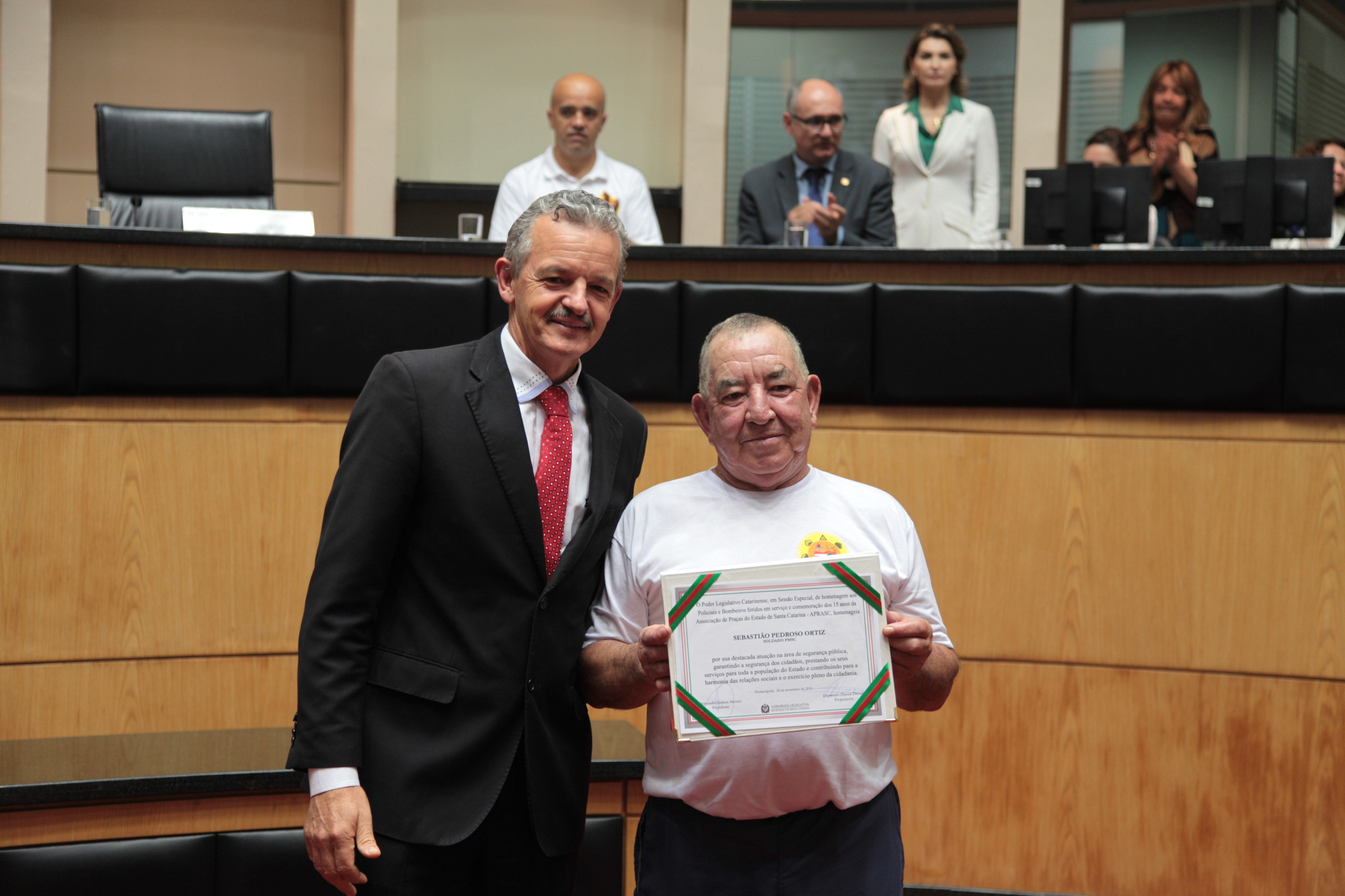 Sessão Especial - Homenagem aos Policiais e Bombeiros Feridos e 15 Anos da APRASC