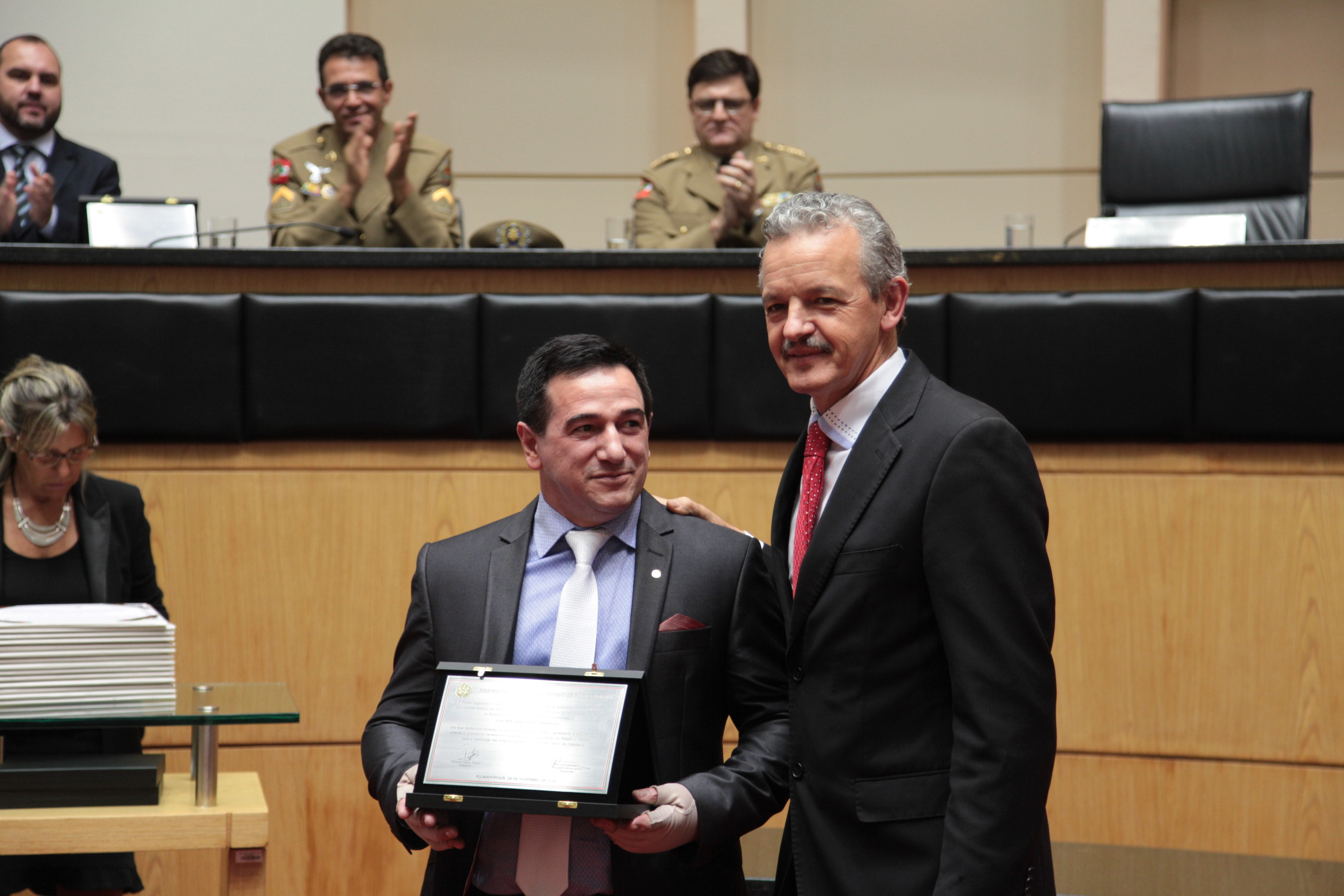Sessão Especial - Homenagem aos Policiais e Bombeiros Feridos e 15 Anos da APRASC