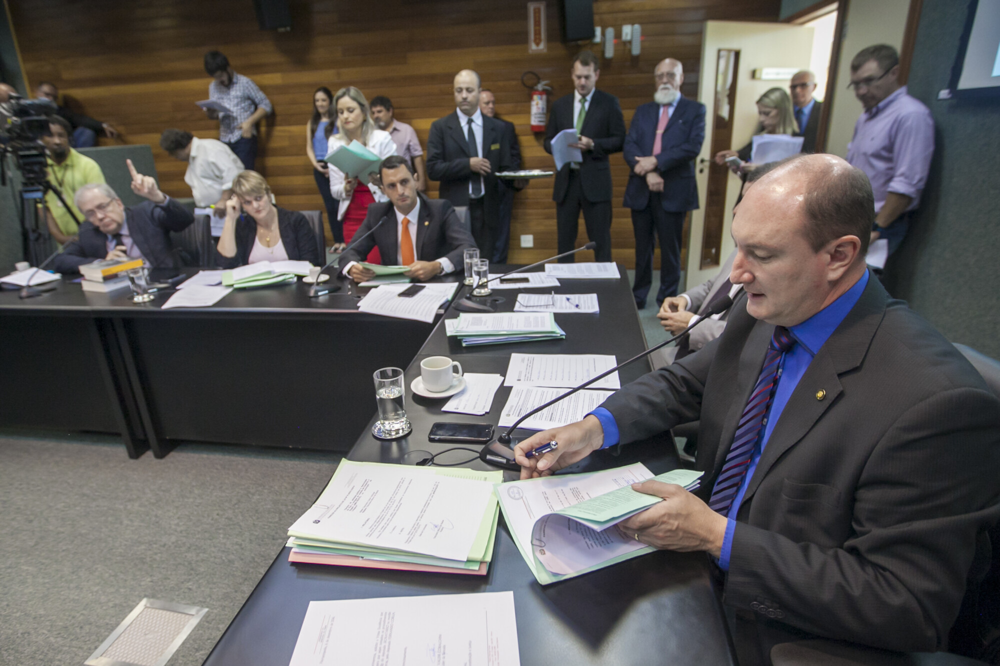 CCJ aprova expansão das estruturas da Defensoria e Ministério Público