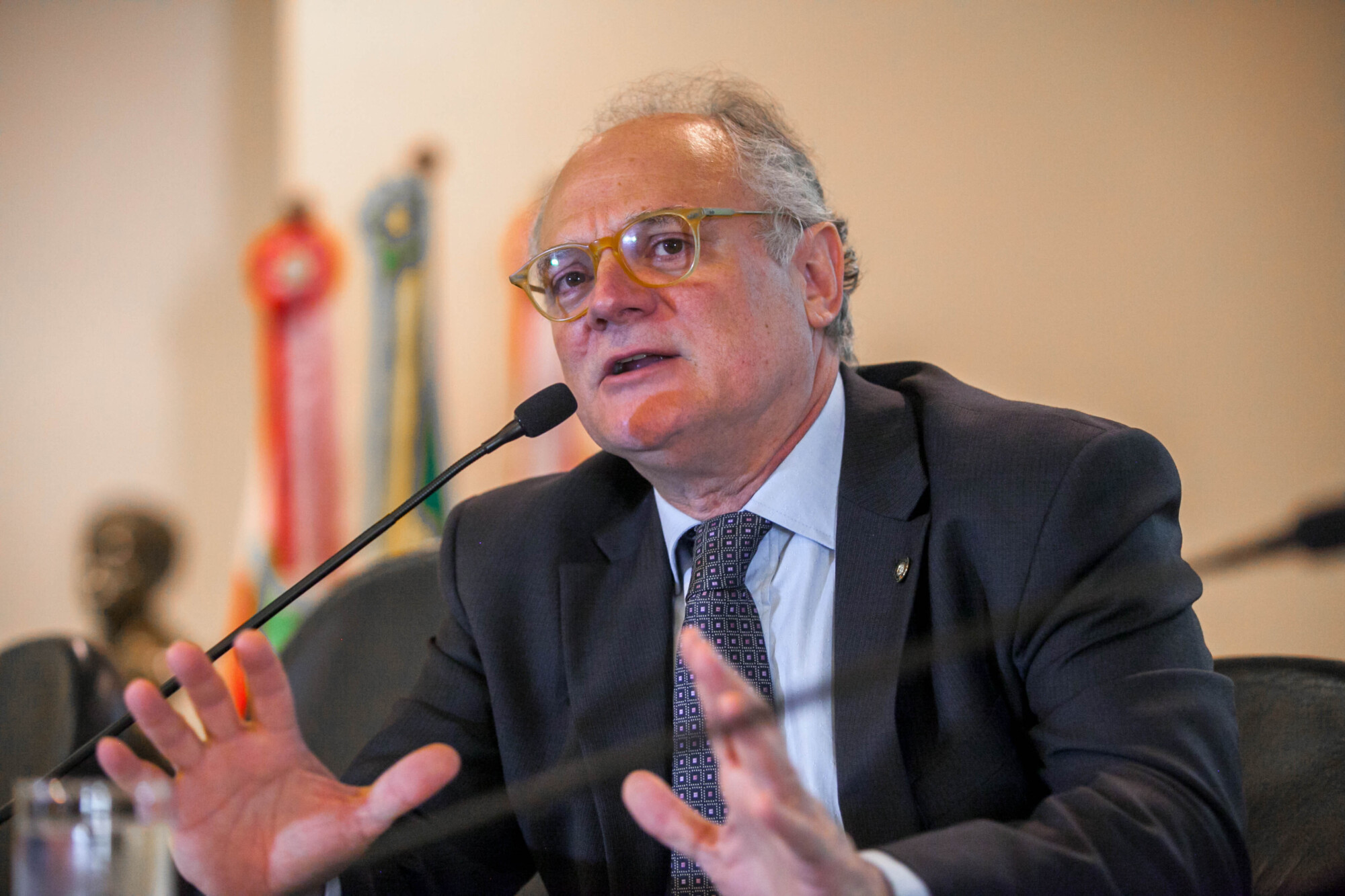 Dr. Vicente Caropreso