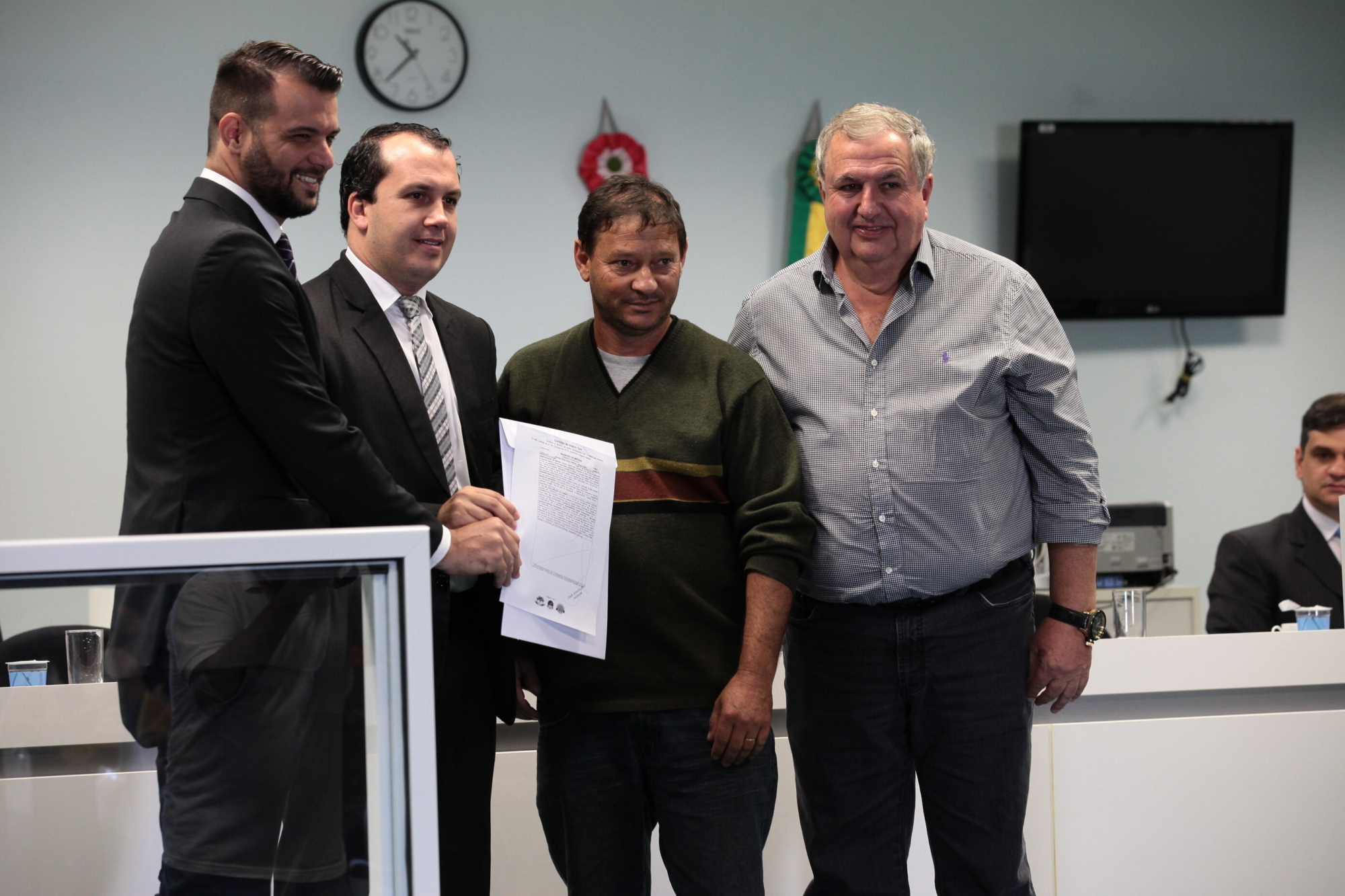 Programa Lar Legal regulariza terrenos de 47 famílias de Palhoça