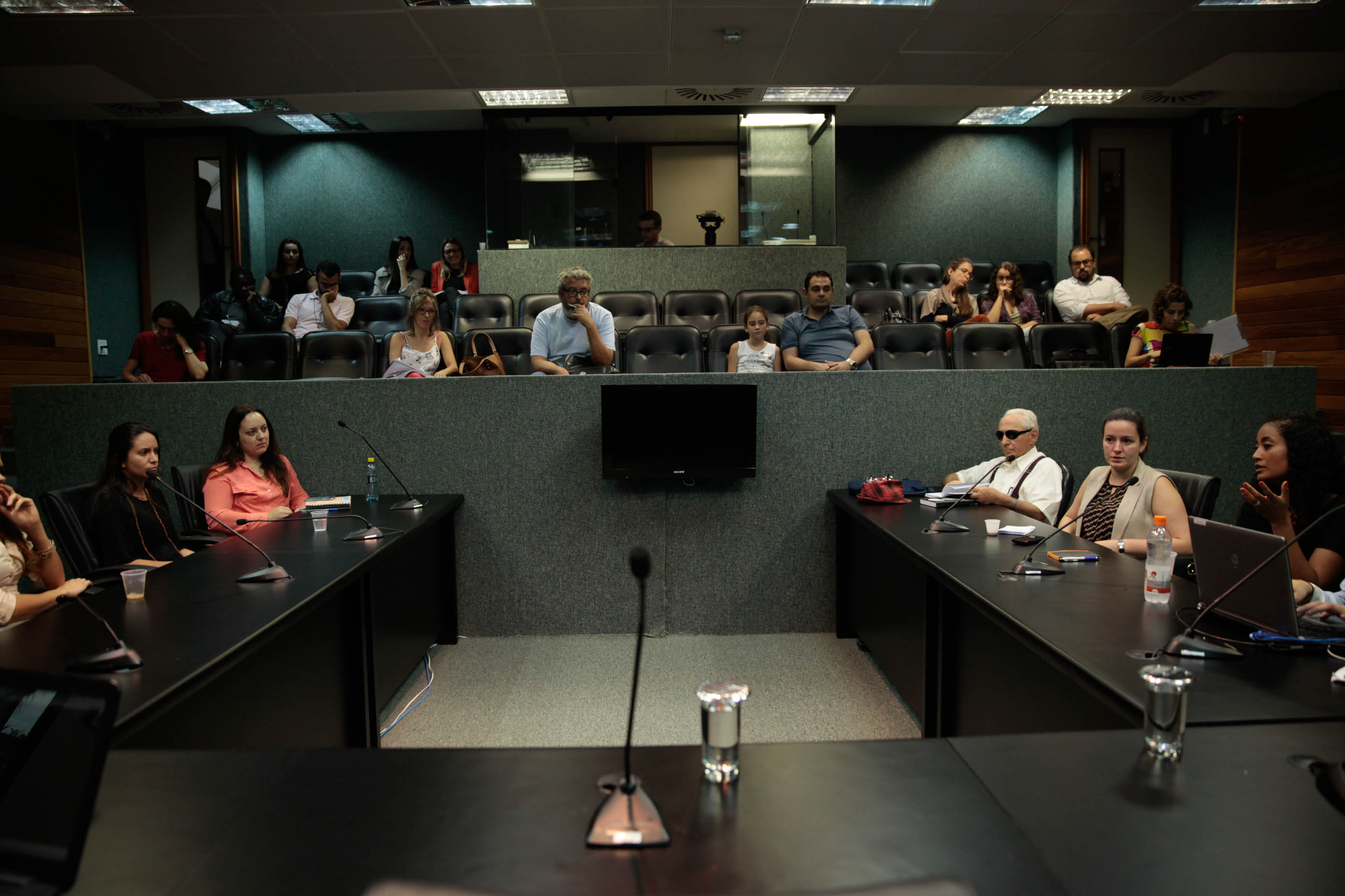 Reunião do Grupo de Trabalho dos Imigrantes organizado pela Comissão dos Direitos Humanos.