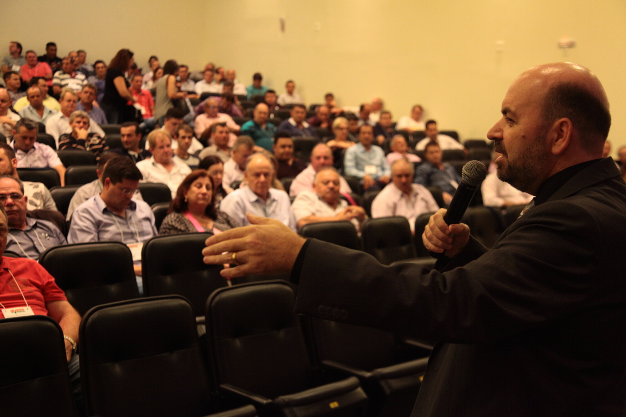 Diretor do TCE/SC pinta quadro caótico e recomenda cautela aos municípios