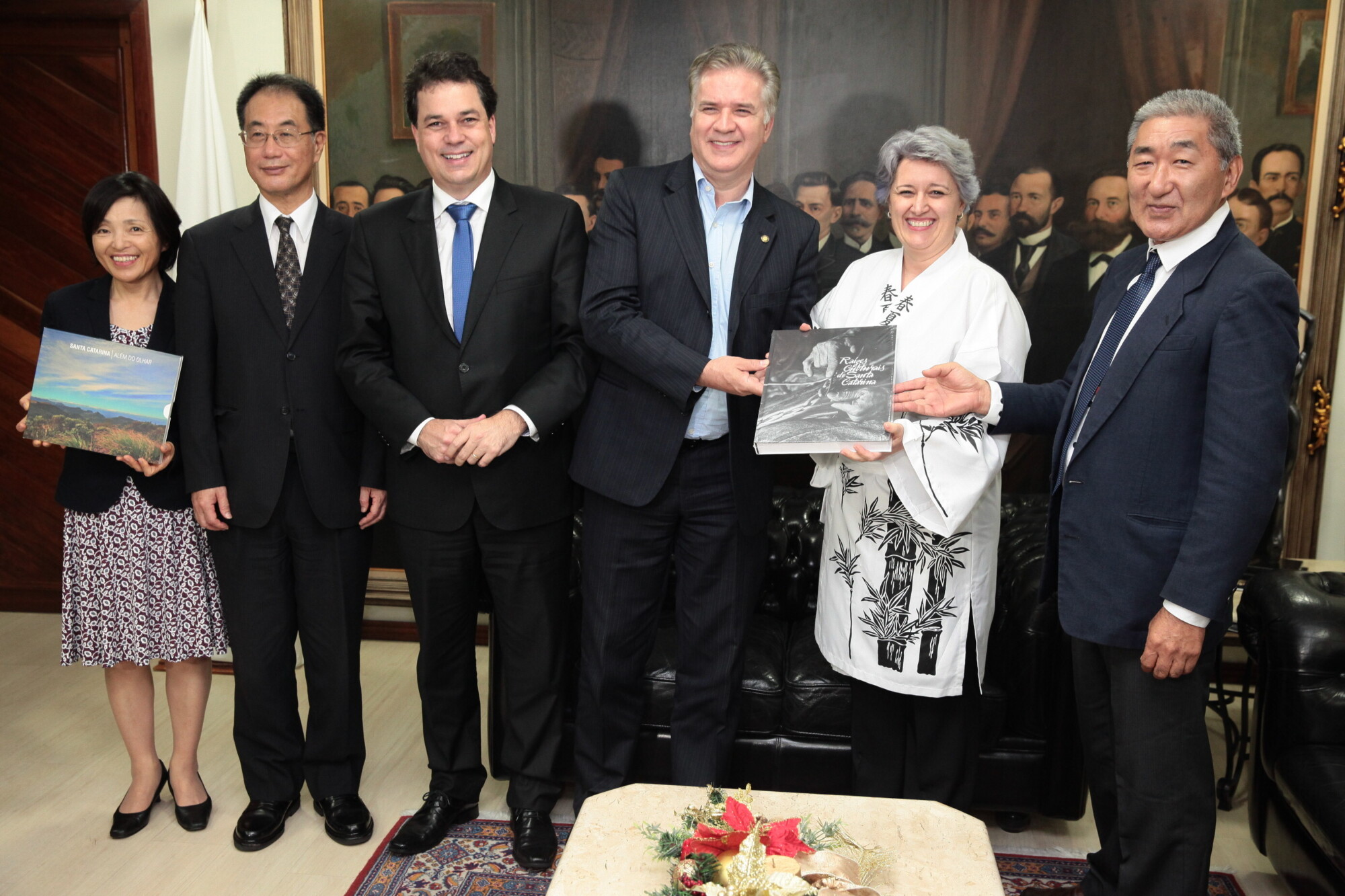 Cônsul-geral do Japão em Curitiba é recebido na Presidência da Alesc