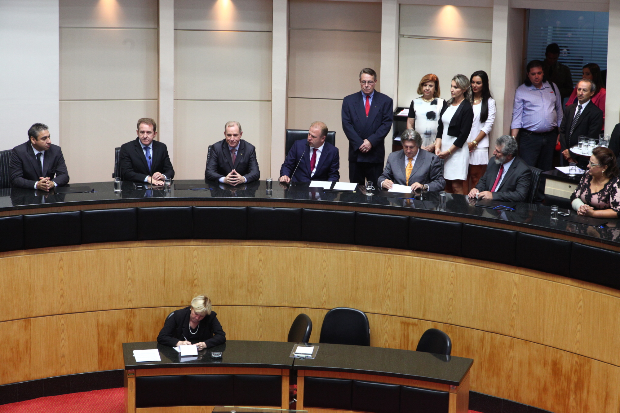 Presidente da Assembleia e demais membros da Mesa serão eleitos nesta quarta
