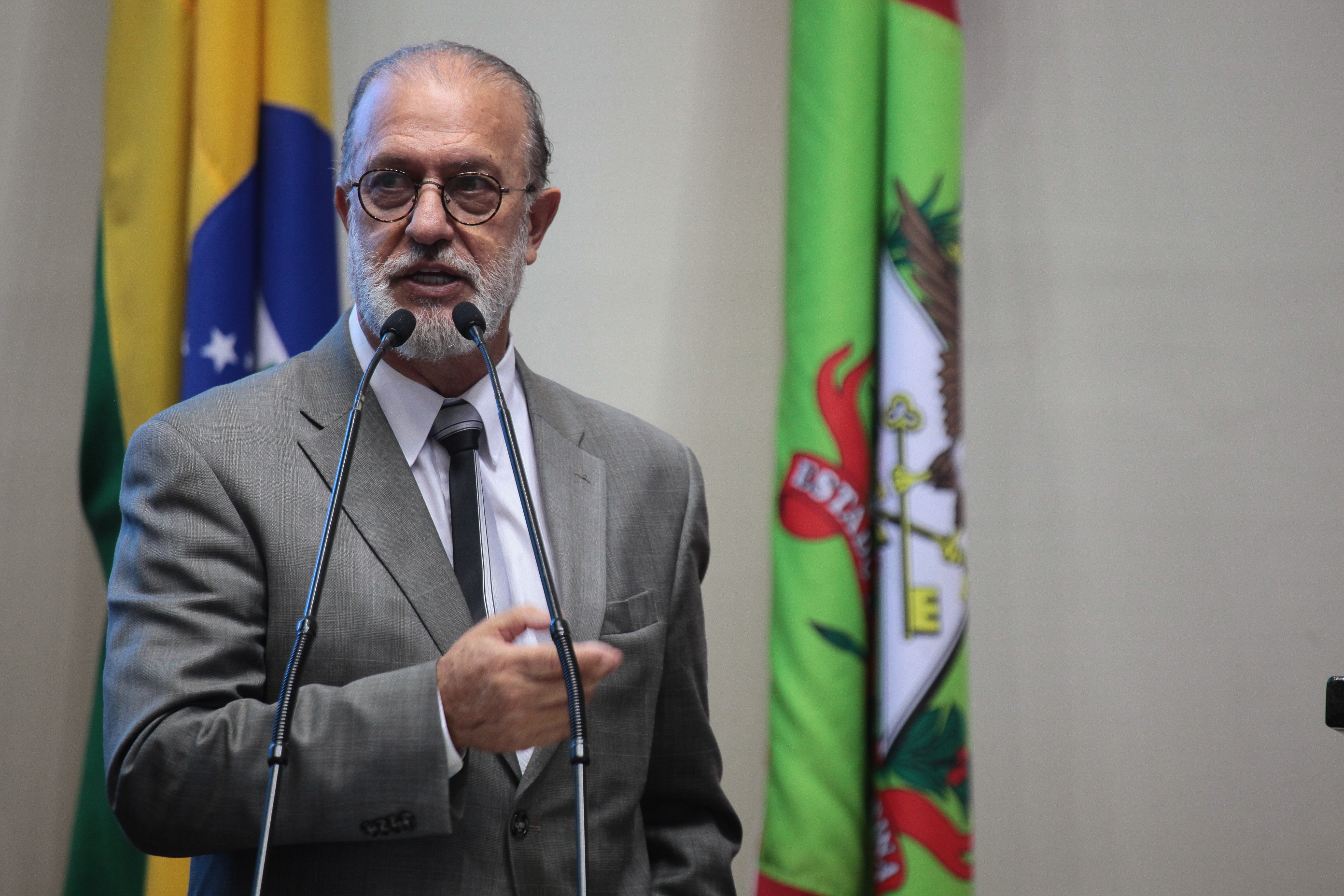 Sessão ordinária.  Deputado Nilson Gonçalves (PSDB)