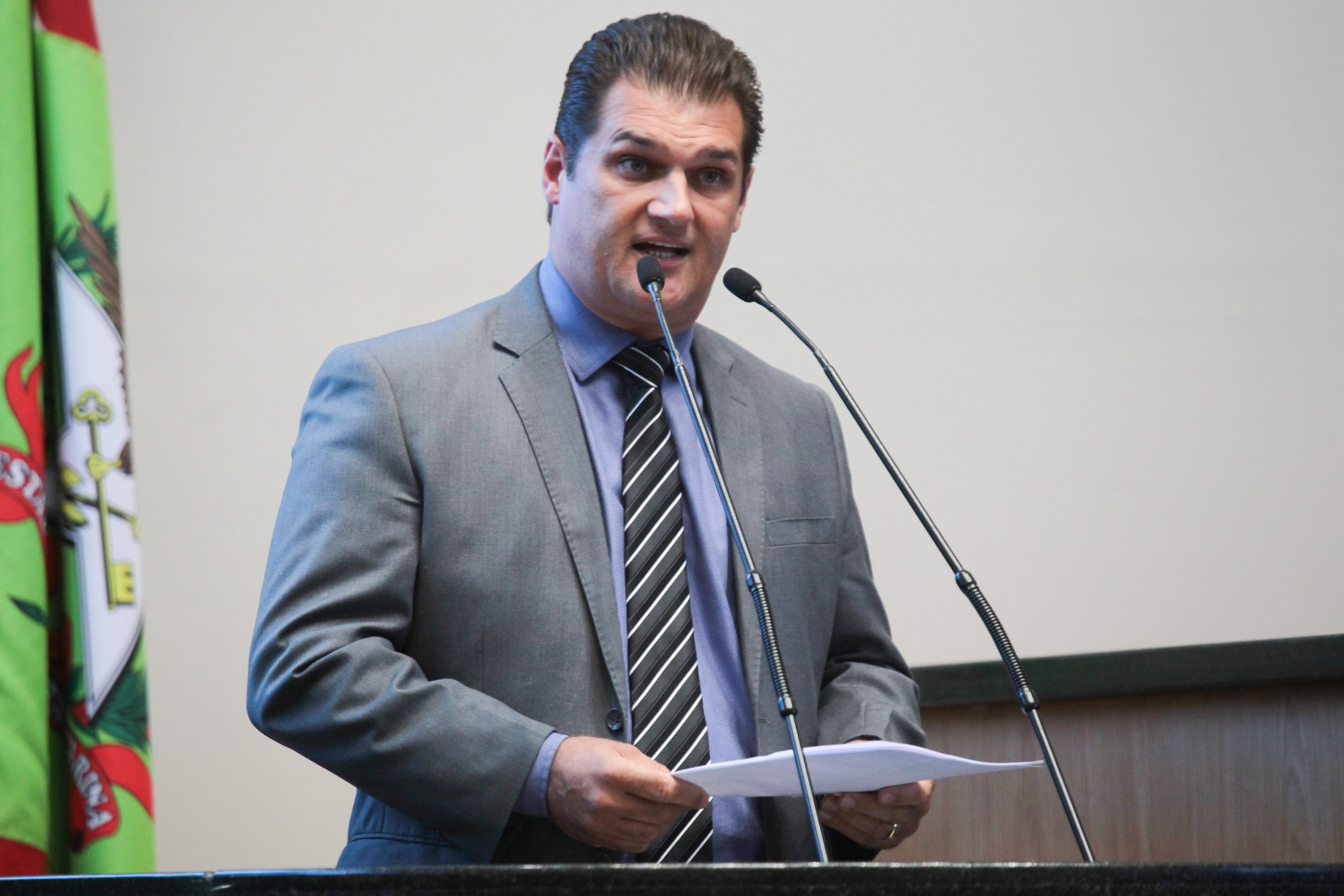 Sessão ordinária. Deputado Claiton Salvaro (PSB).