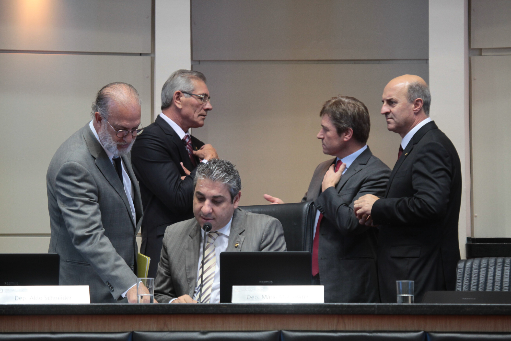 Crise na segurança pública preocupa deputados