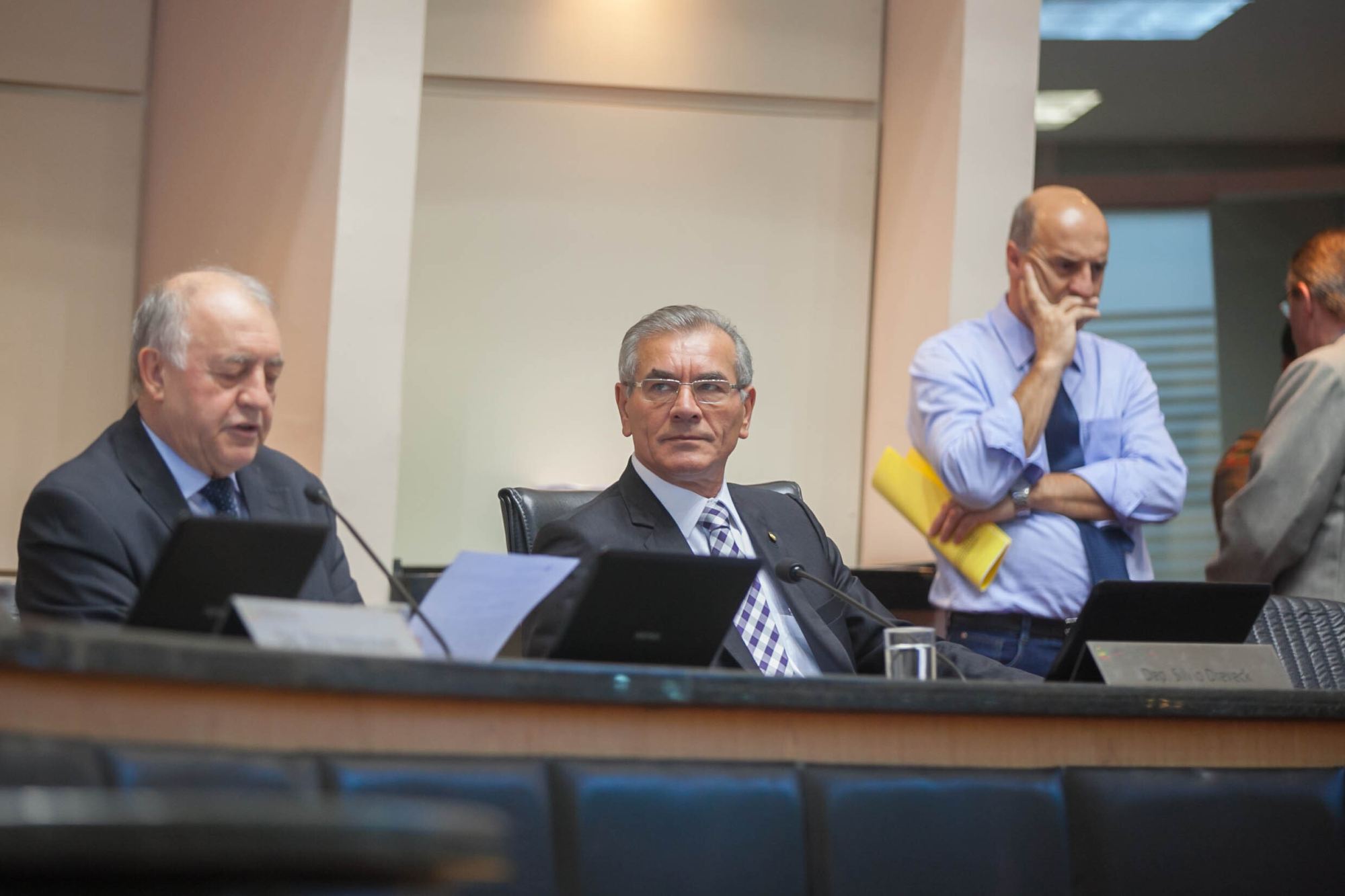 Deputado apela que Celesc aplique financiamento do BID na eletrificação rural