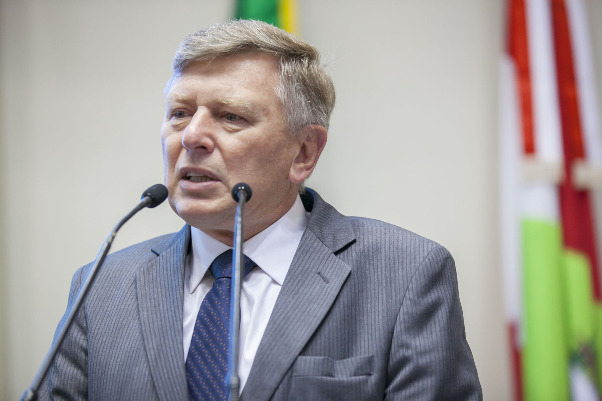 Deputado Milton Hobus