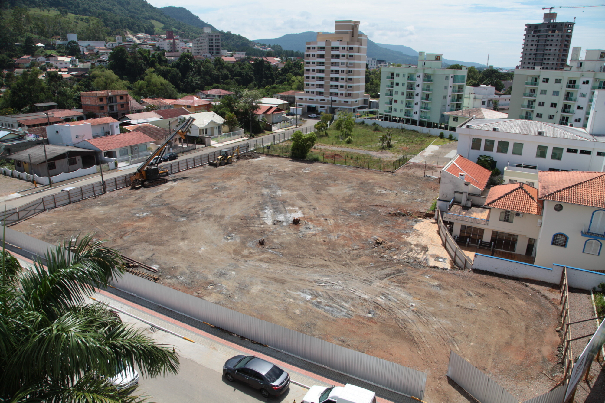 Área onde será construído os dois prédios do bloco de saúde.